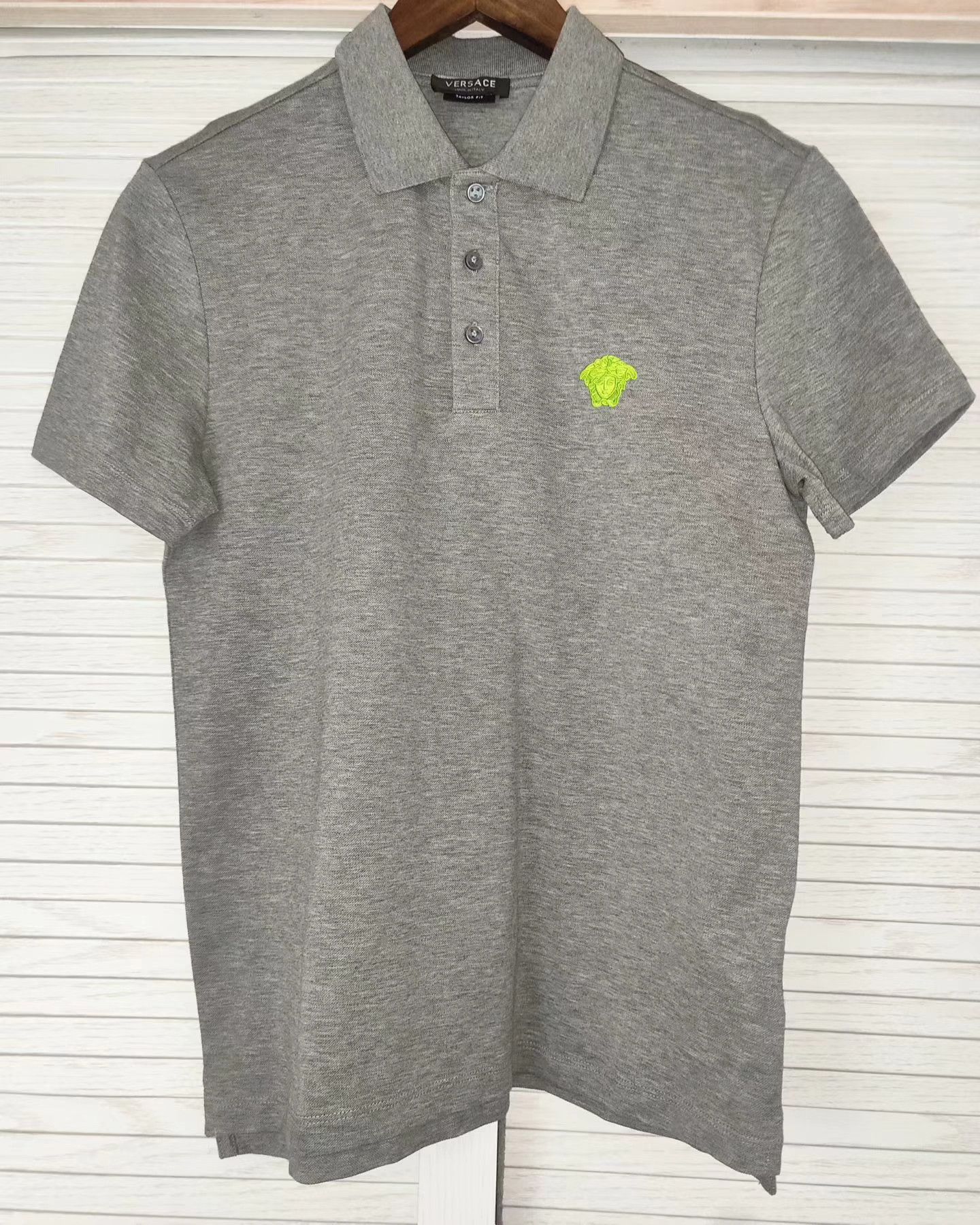 Versace Versace embroidered patch polo shirt Size US M / EU 48-50 / 2 - 1 Thumbnail