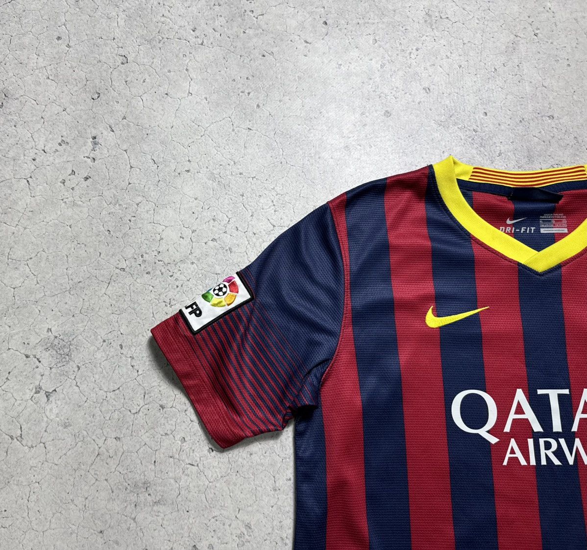 Nike Nike FC Barcelona 2013/2014 Vintage Soccer Jersey Drill Size US S / EU 44-46 / 1 - 3 Thumbnail