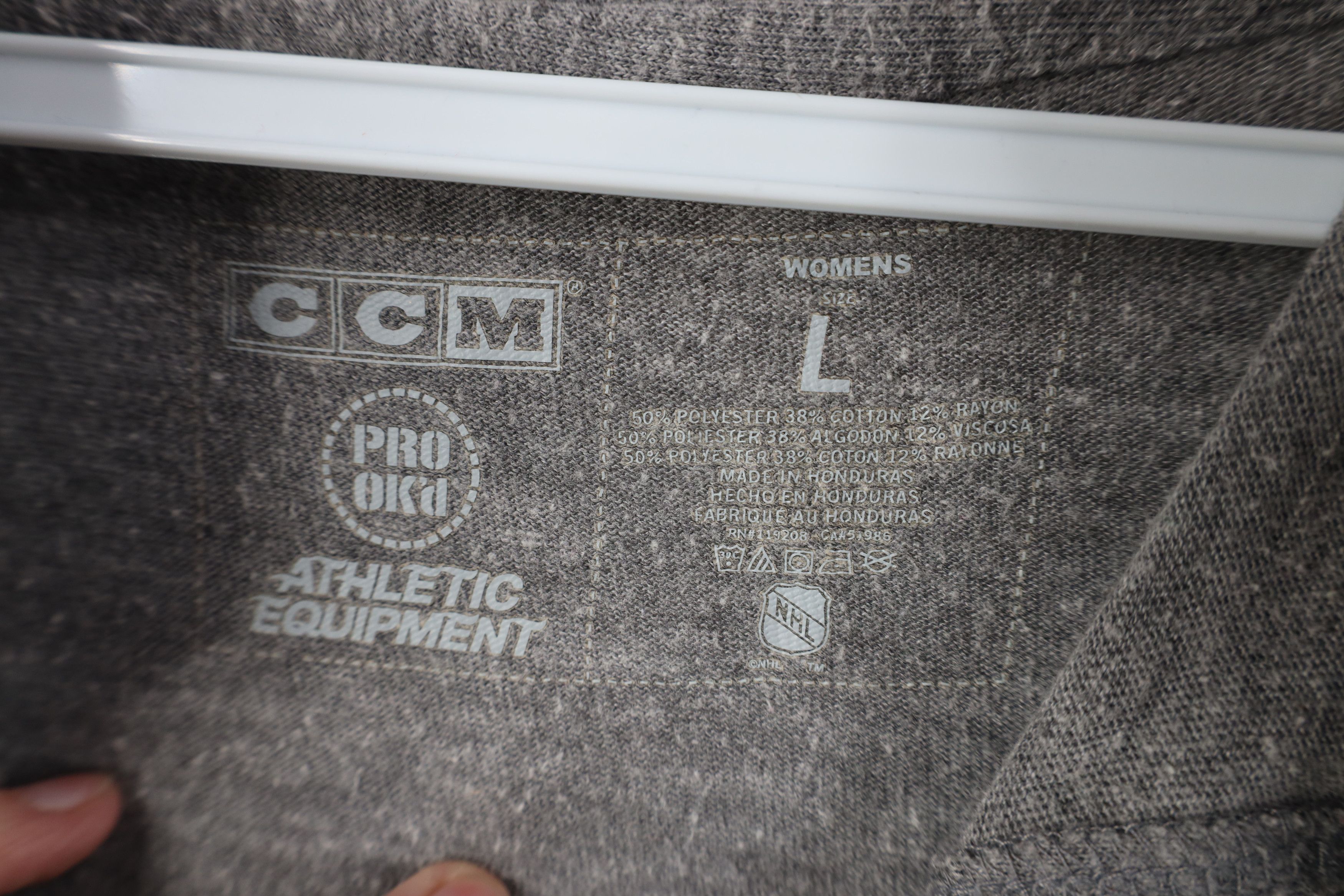 Vintage Vintage CCM Hockey Detroit Red Wings Jersey Knit Hoodie Size L / US 10 / IT 46 - 10 Thumbnail