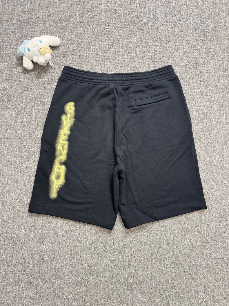 Givenchy Givenchy SizeXL New Style Black Spray Paint Graffiti Logo S Size US 31 - 2 Thumbnail