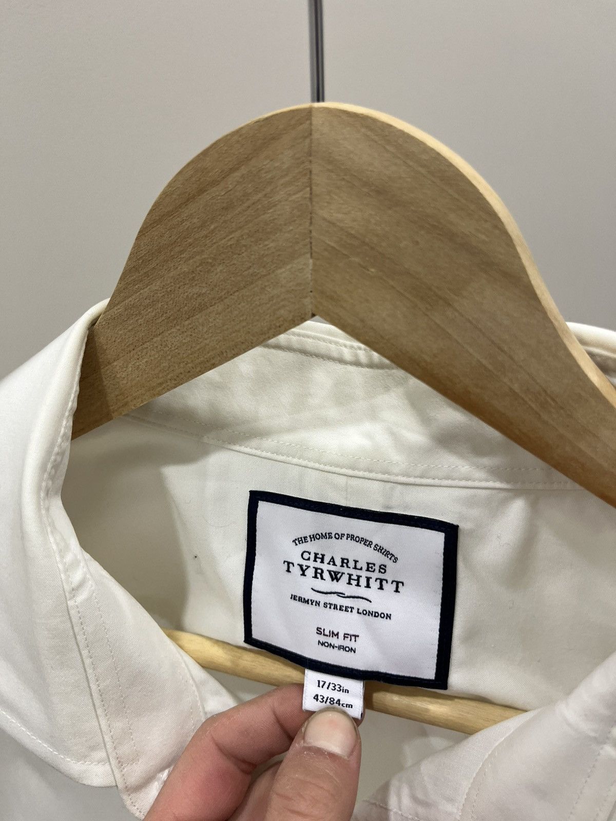 Charles Tyrwhitt Twill Button Up Ivory Size US L / EU 52-54 / 3 - 4 Thumbnail