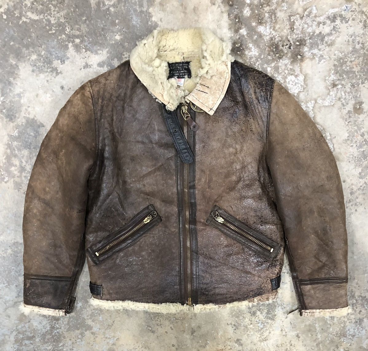 Avirex VTG Avirex THRASHED US Army Air Force Sheepskin B3 Jacket 🇺🇸 Size US M / EU 48-50 / 2 - 16 Thumbnail