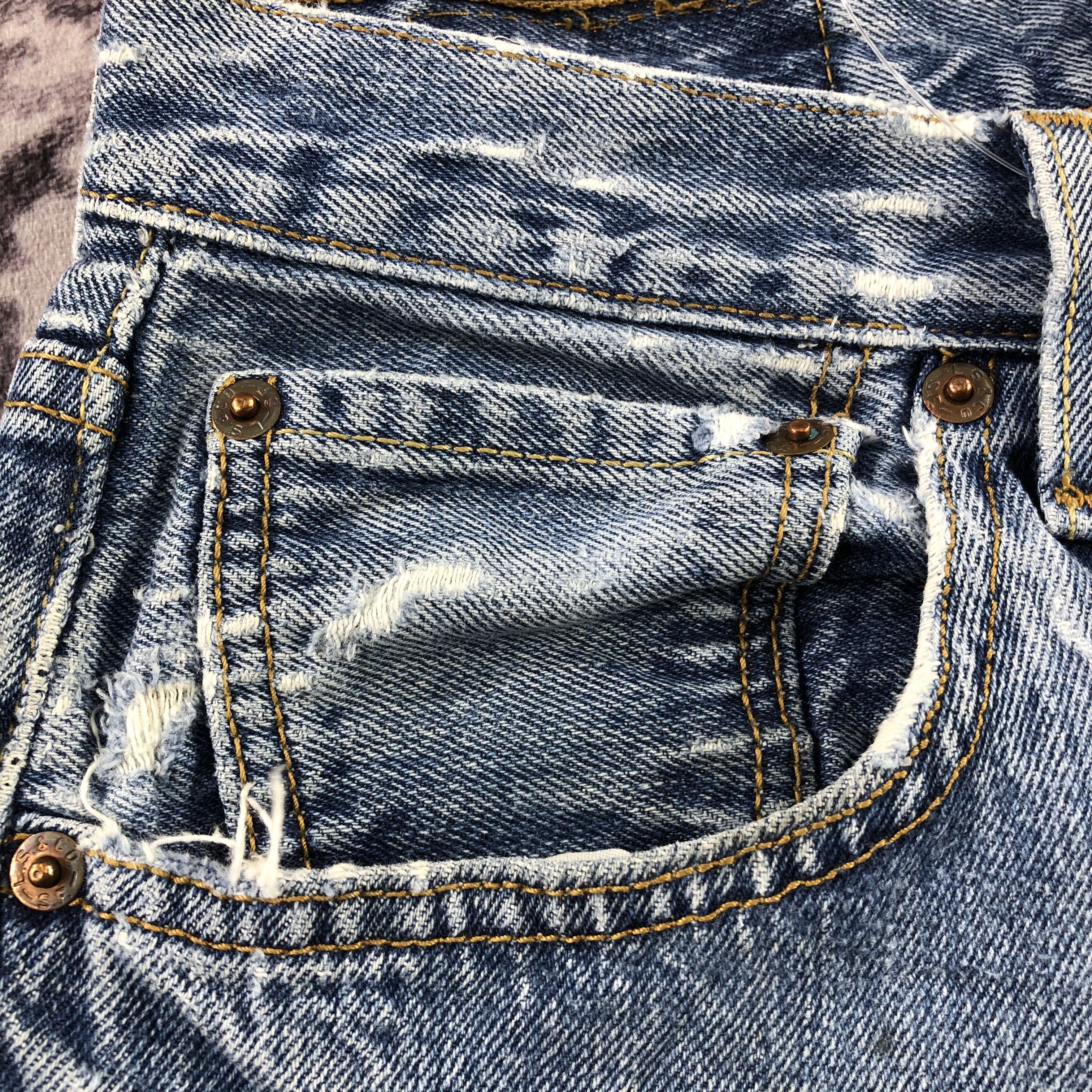 Levi's Vintage Levis 501 Jeans-JM2870 Size US 31 - 11 Thumbnail