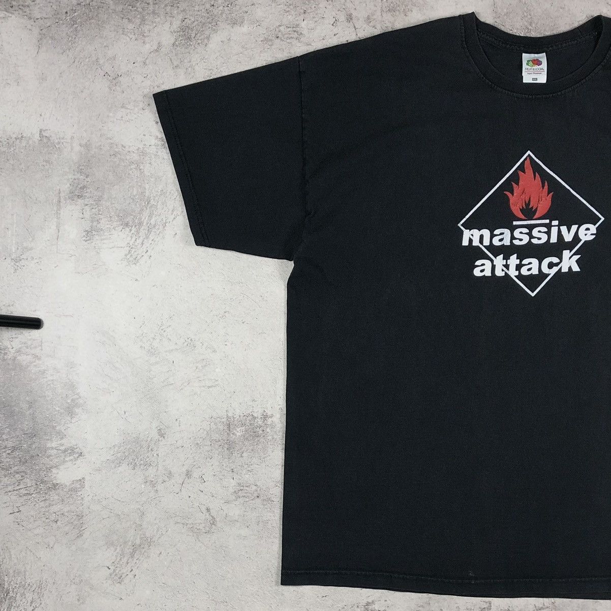 Vintage Vintage Massive Attack Blue Lines Tee Size US XXL / EU 58 / 5 - 4 Thumbnail