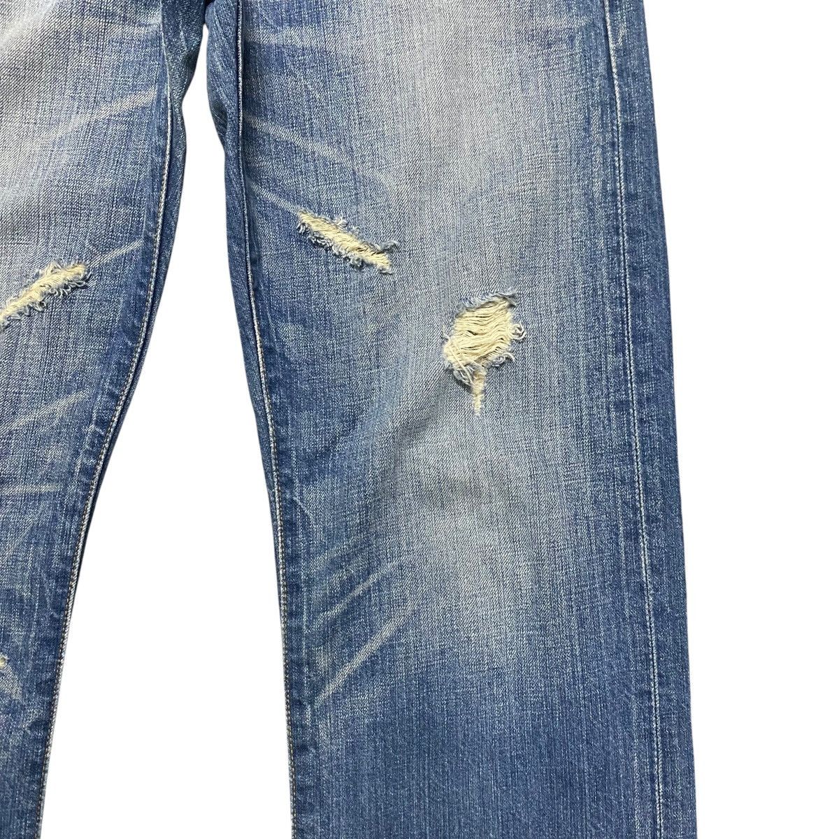 Levi's Vintage Levis 501 Thrashed Jeans Size US 31 - 7 Thumbnail