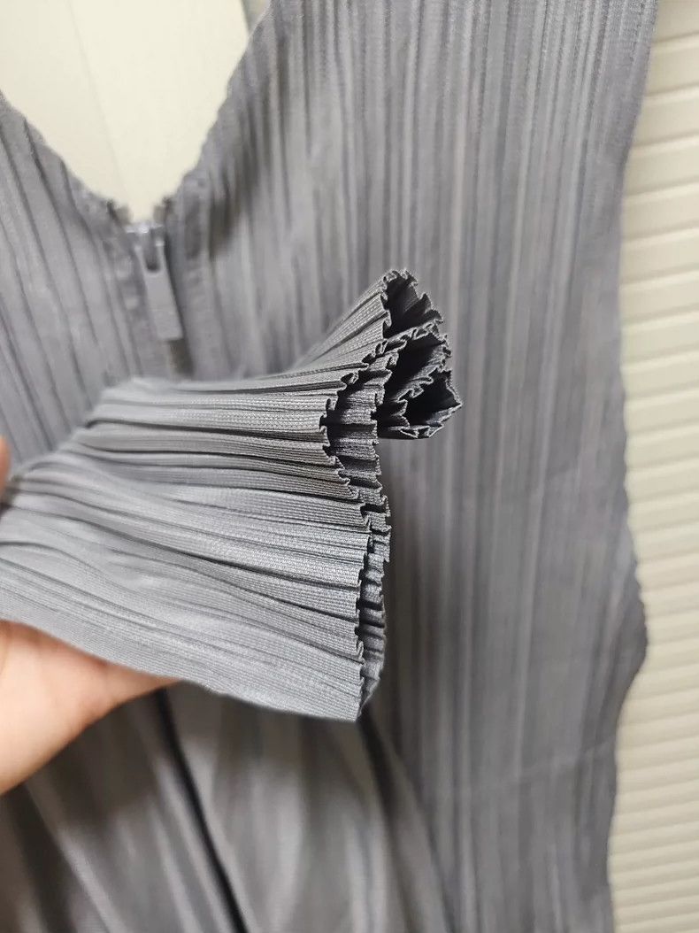 Issey Miyake Issey Miyake size:3 Light grey puff pants Size 42" / US 20 - 5 Thumbnail