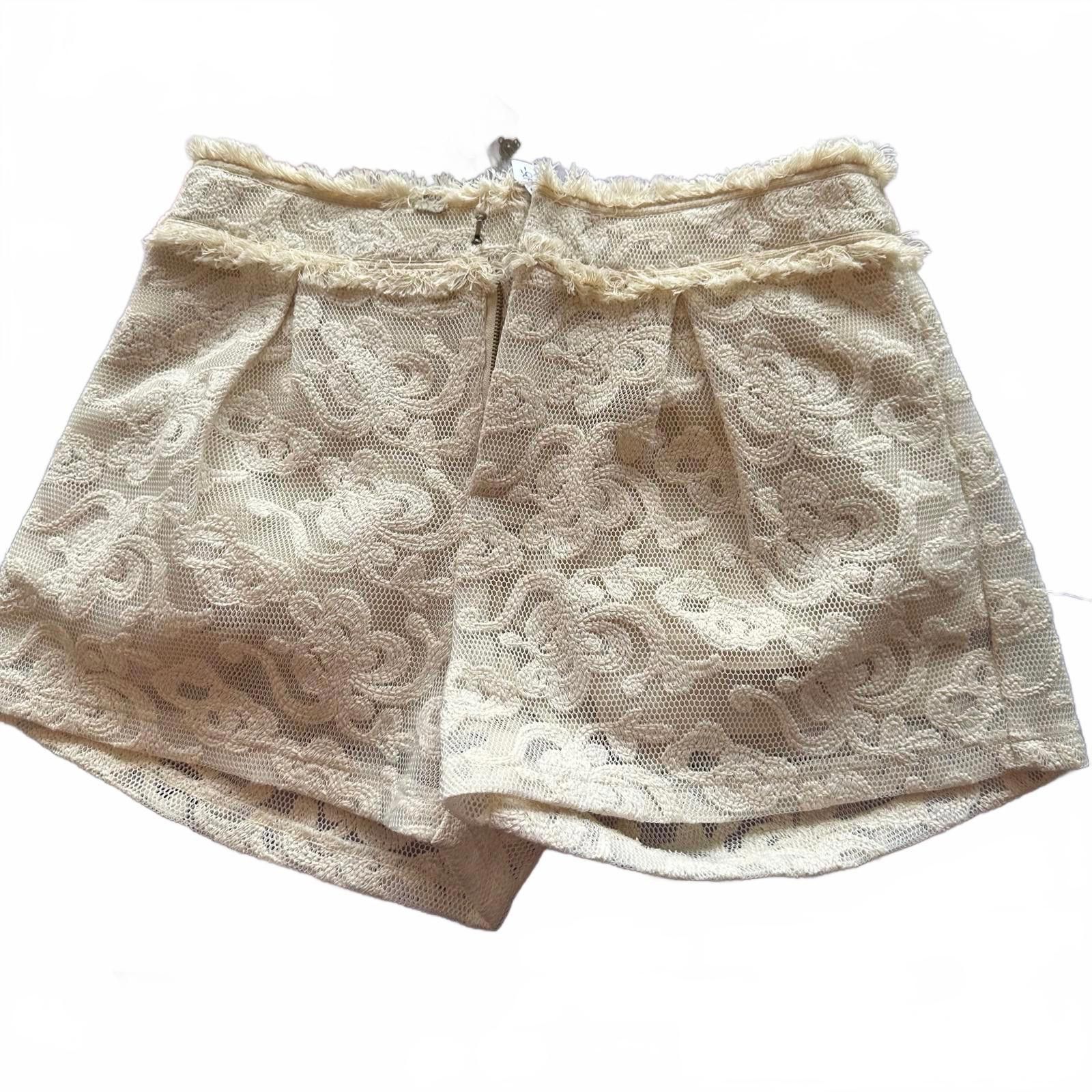 Designer J.O.A. Los Angeles Beige Lace Shorts - Elegant Summer Style Size 32" / US 10 / IT 46 - 1 Thumbnail