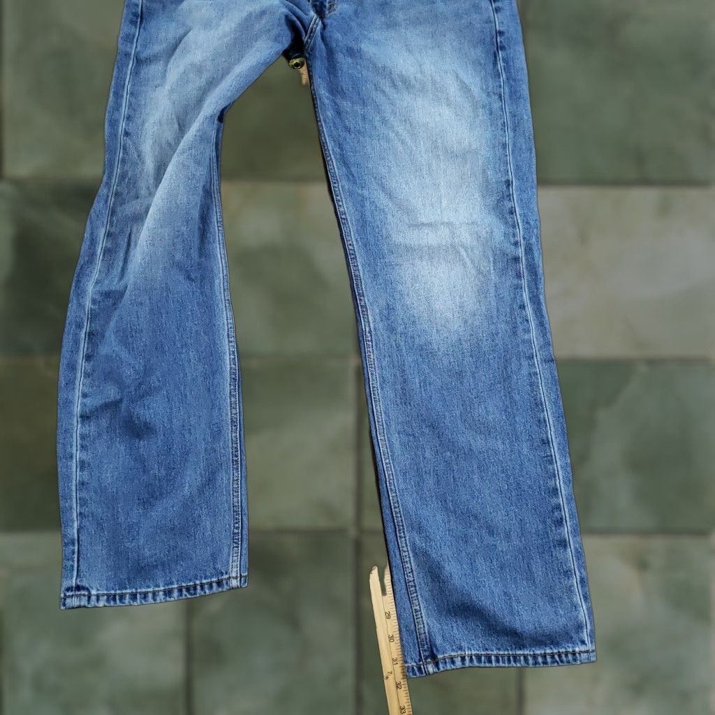 Levi's Levi's 505 Jeans Men 38x32 Blue Denim Regular Straight Leg Casual Classic Shirt Jeans Men 38 Blue Denim 505 Straight Regular 5 Pocket Pockets Mens Size US 38 / EU 54 - 1 Thumbnail