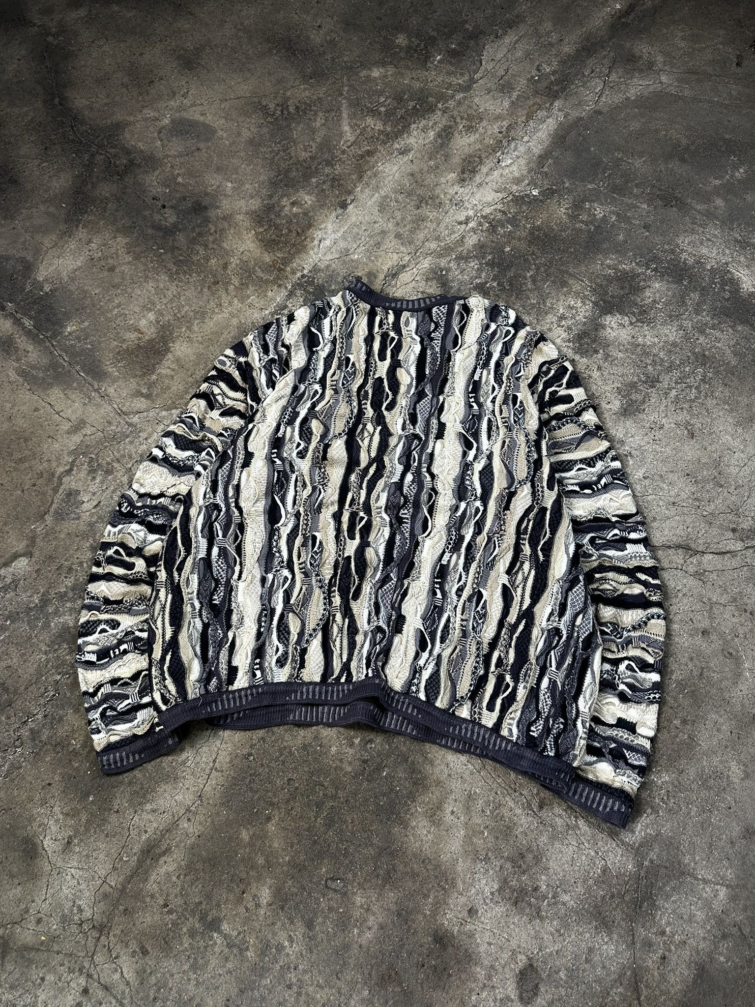Coogi Crazy 90s Coogi Knit Cable Cotton Sweater Vintage Size US XL / EU 56 / 4 - 3 Thumbnail