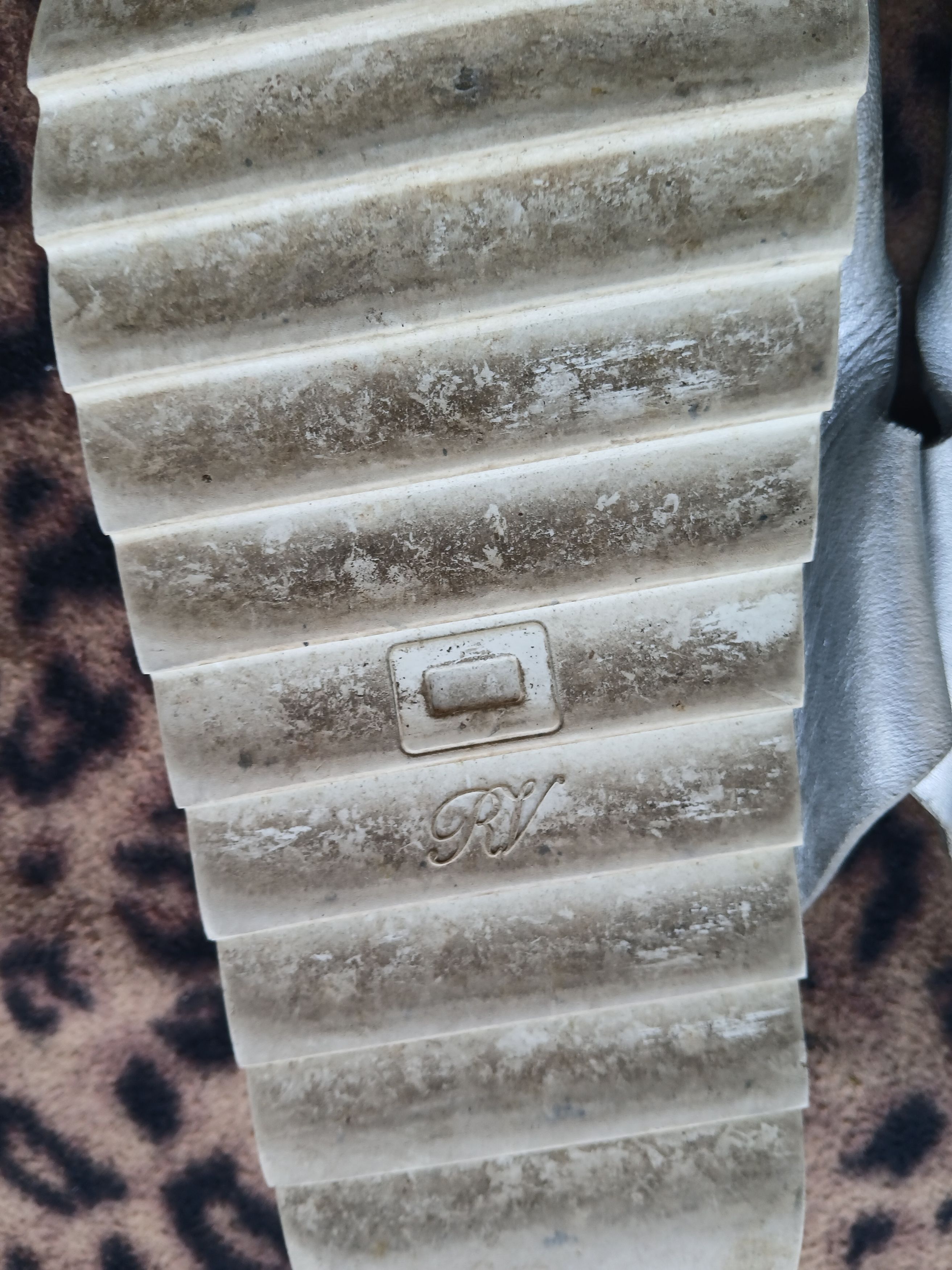 Roger Vivier Roger vivier slidy viv Rhinestone sandals Size US 10 / IT 40 - 6 Thumbnail