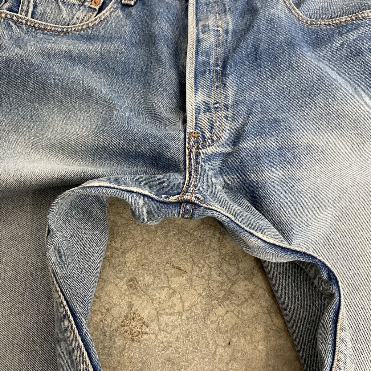 Levi's Vintage Late 90’s Levis 501 Faded Blue Distressed Jeans Size US 33 - 9 Thumbnail