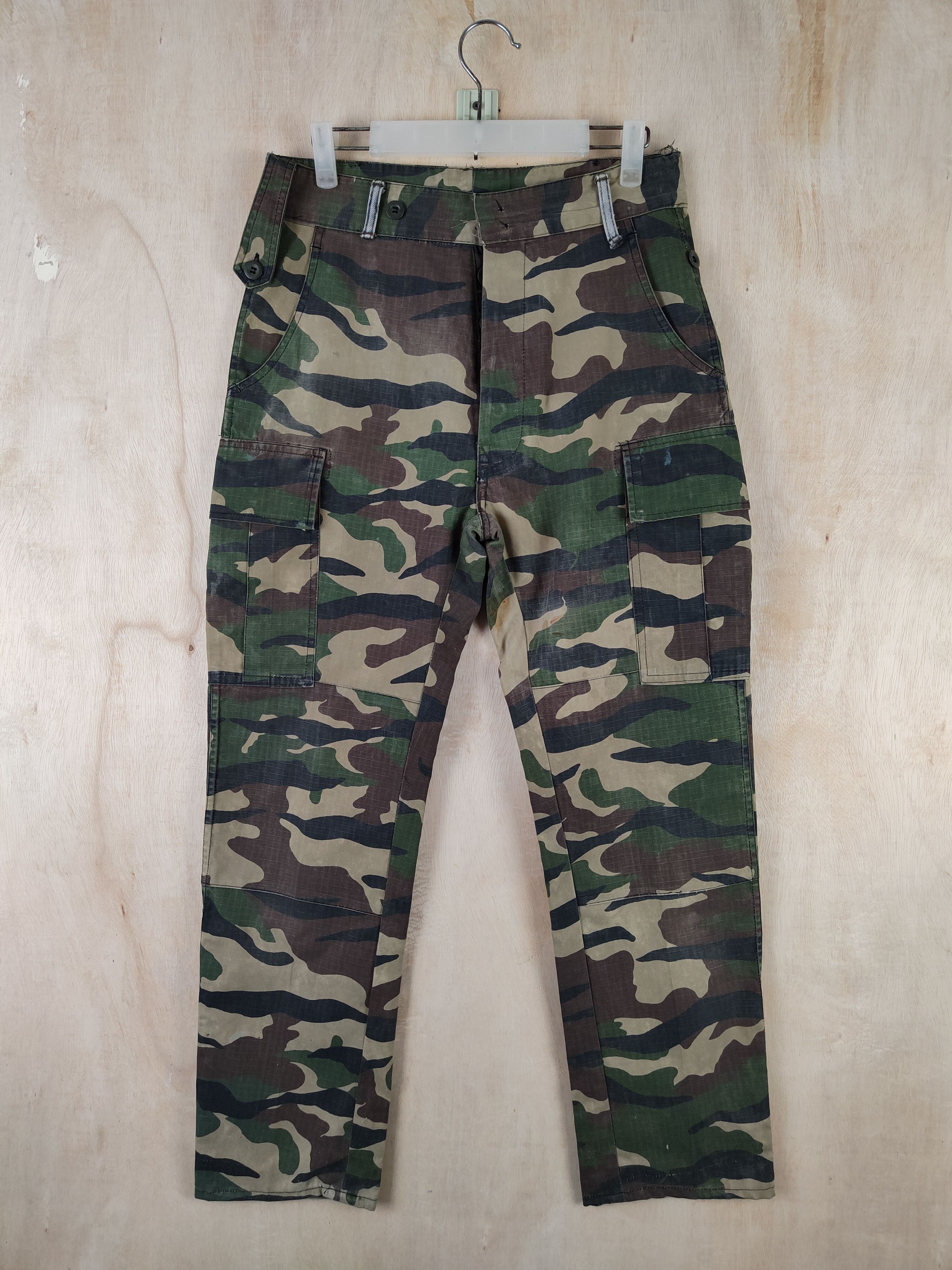 Japanese Brand Japanese Brand Camouflage Multipocket Cargo Pants #S2644 Size US 29 - 1 Thumbnail