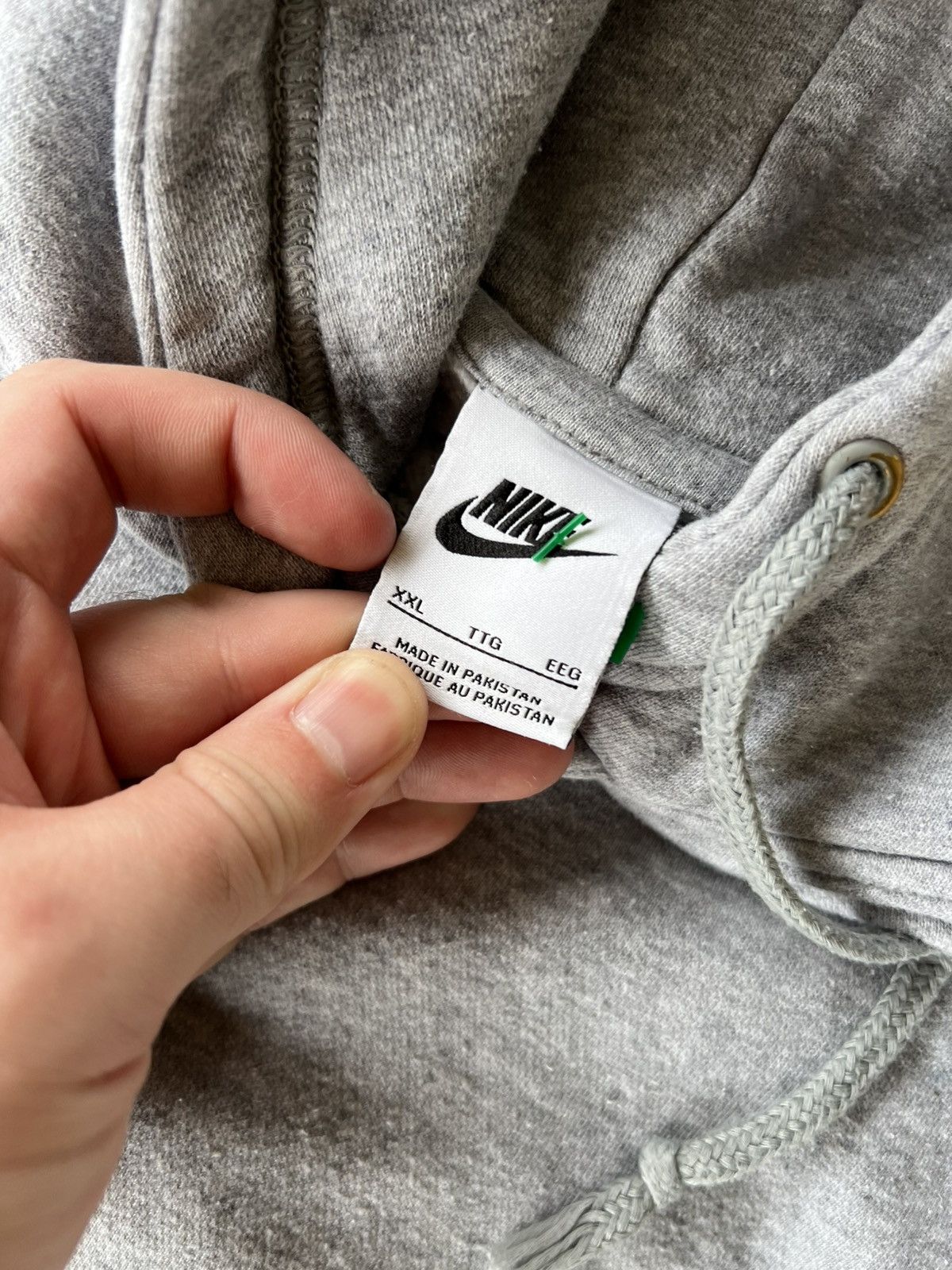 Nike Vintage Nike White Tag Center Swoosh Sweatshirt Hoodie Size US XXL / EU 58 / 5 - 3 Thumbnail