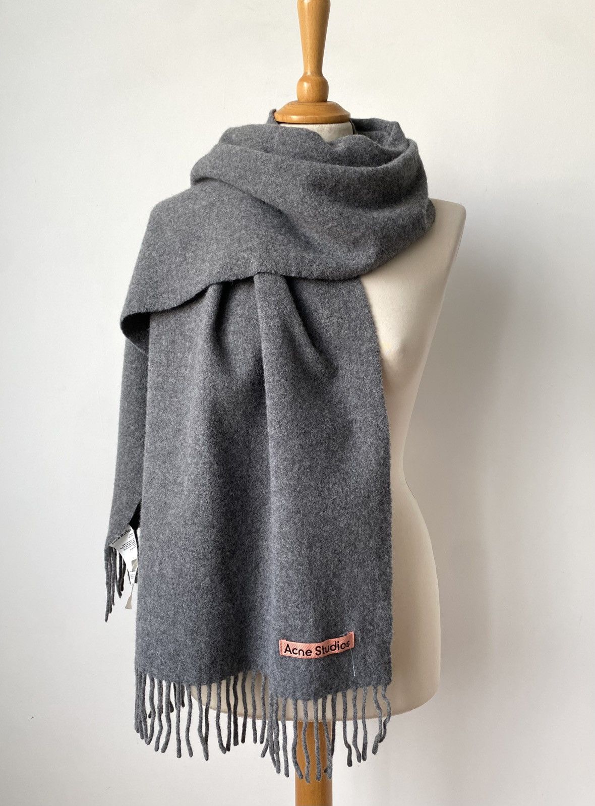 Acne Studios Acne Studios Wool Fringed Grey Scarf Size ONE SIZE - 3 Thumbnail