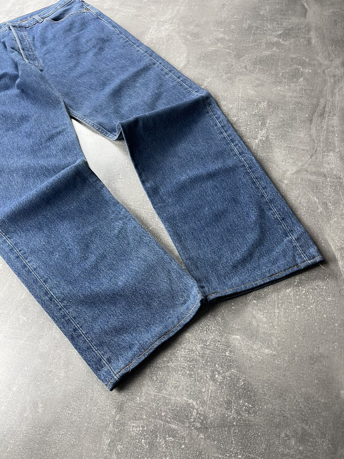 Levi's Levi’s 501 Classic Straight Leg Jeans Vintage Blue Size US 36 / EU 52 - 8 Thumbnail