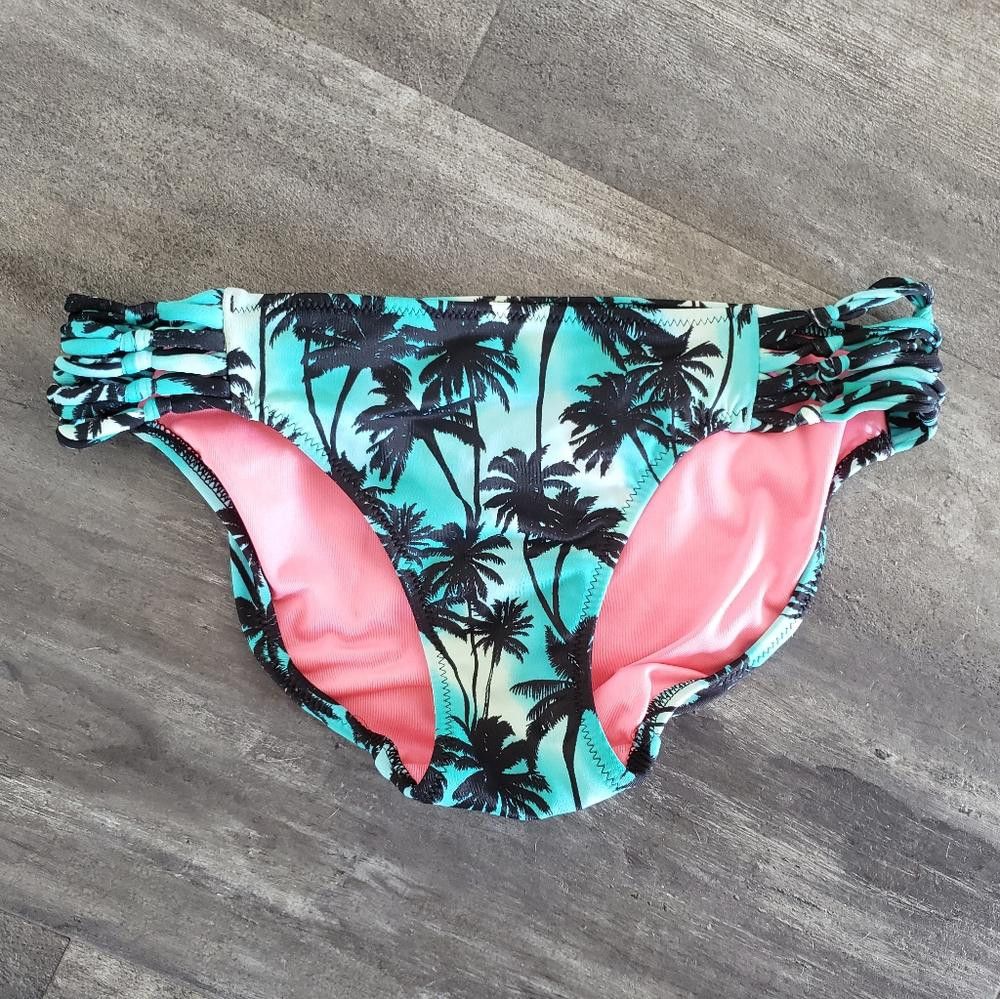 Designer Black Blue Palms VS Bikini Bottoms Size ONE SIZE - 1 Thumbnail