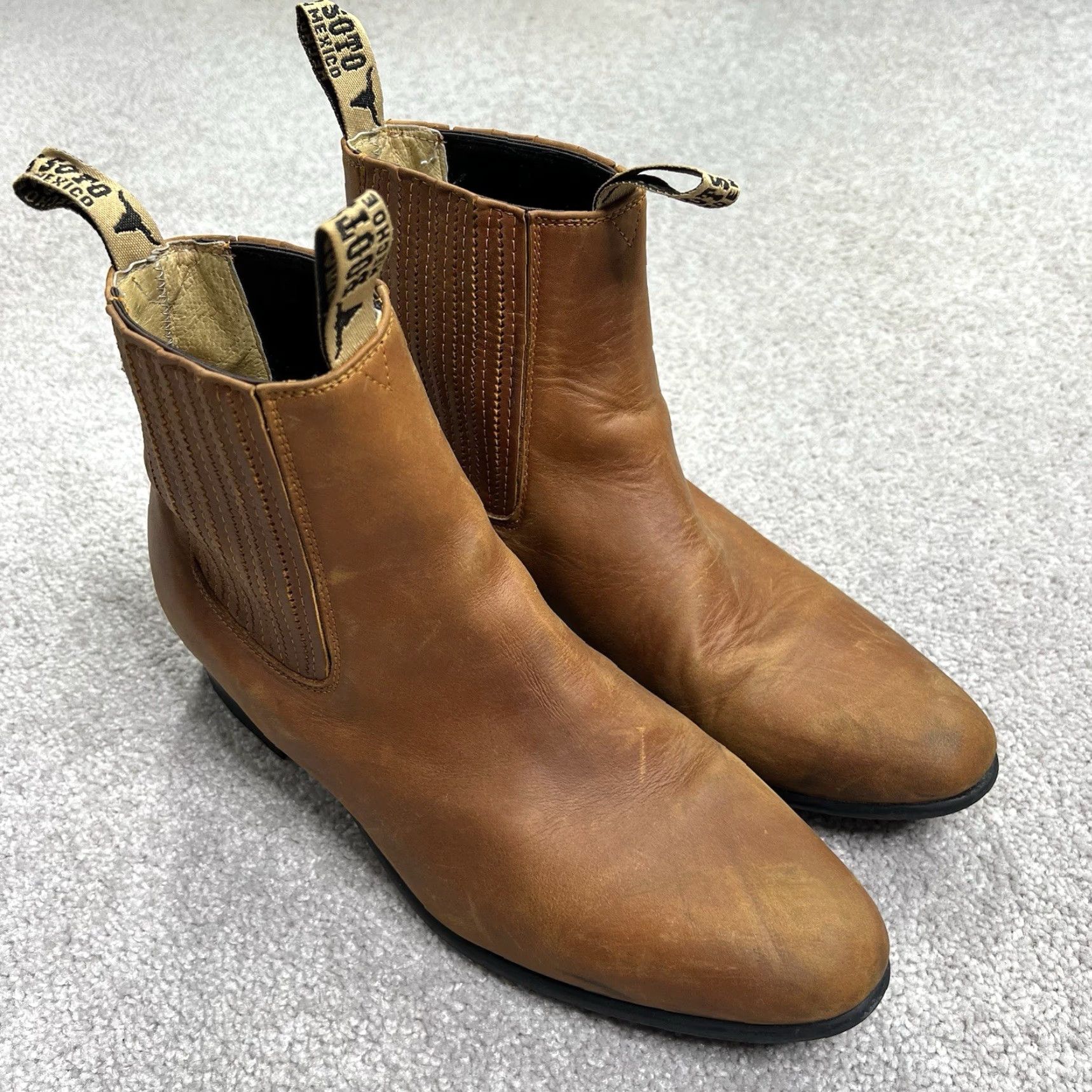 Vintage Soto Mens Chelsea Boot Ankle Pull On Brown Suede Leather Almond Toe 10.5 US Size Leather Lining Rubber Outsole Casual Size US 11 / EU 44 - 2 Thumbnail