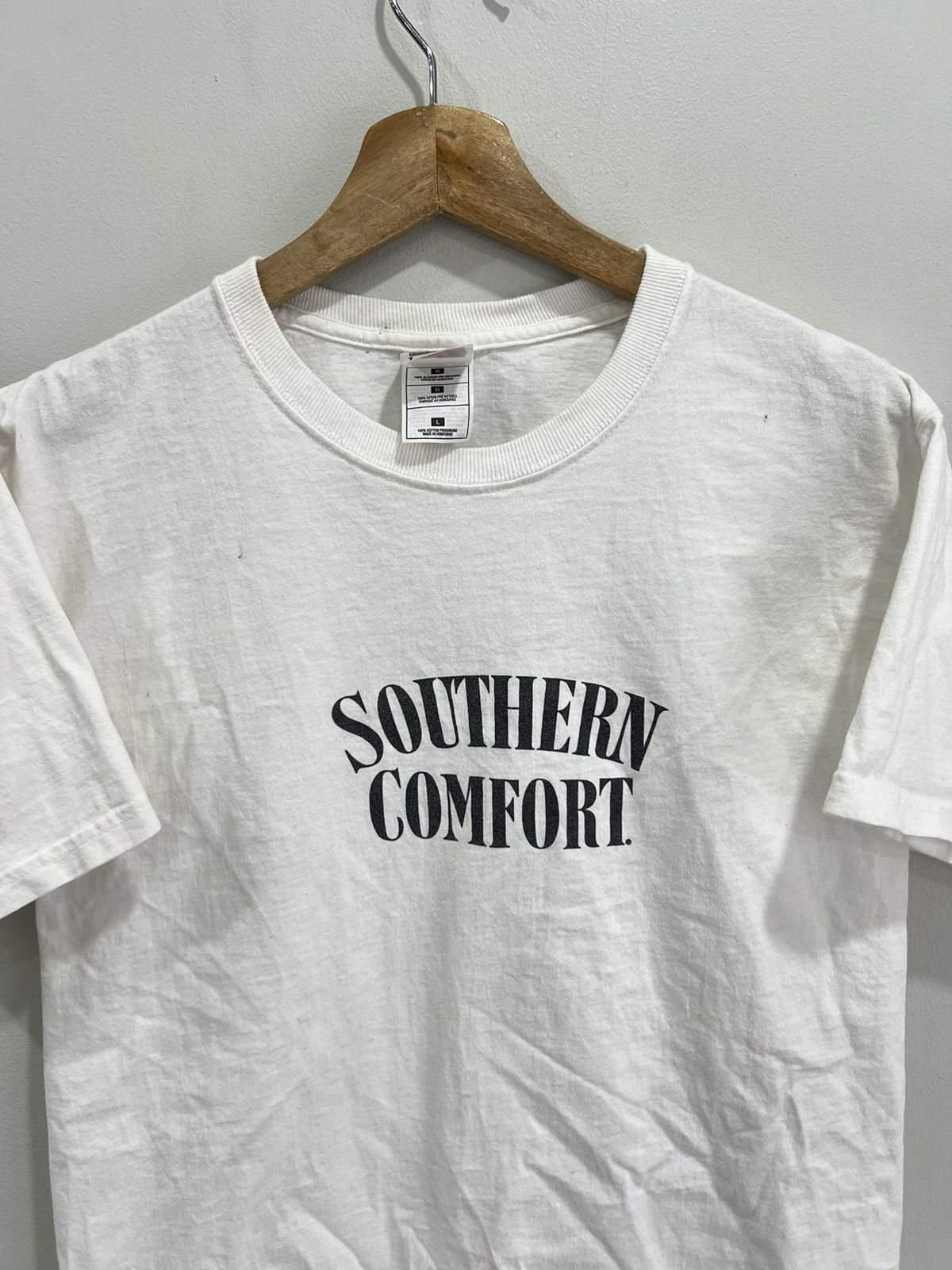 Vintage Vintage Southern Comfort Tee Shirt promo alcohol whiskey Size US L / EU 52-54 / 3 - 2 Thumbnail