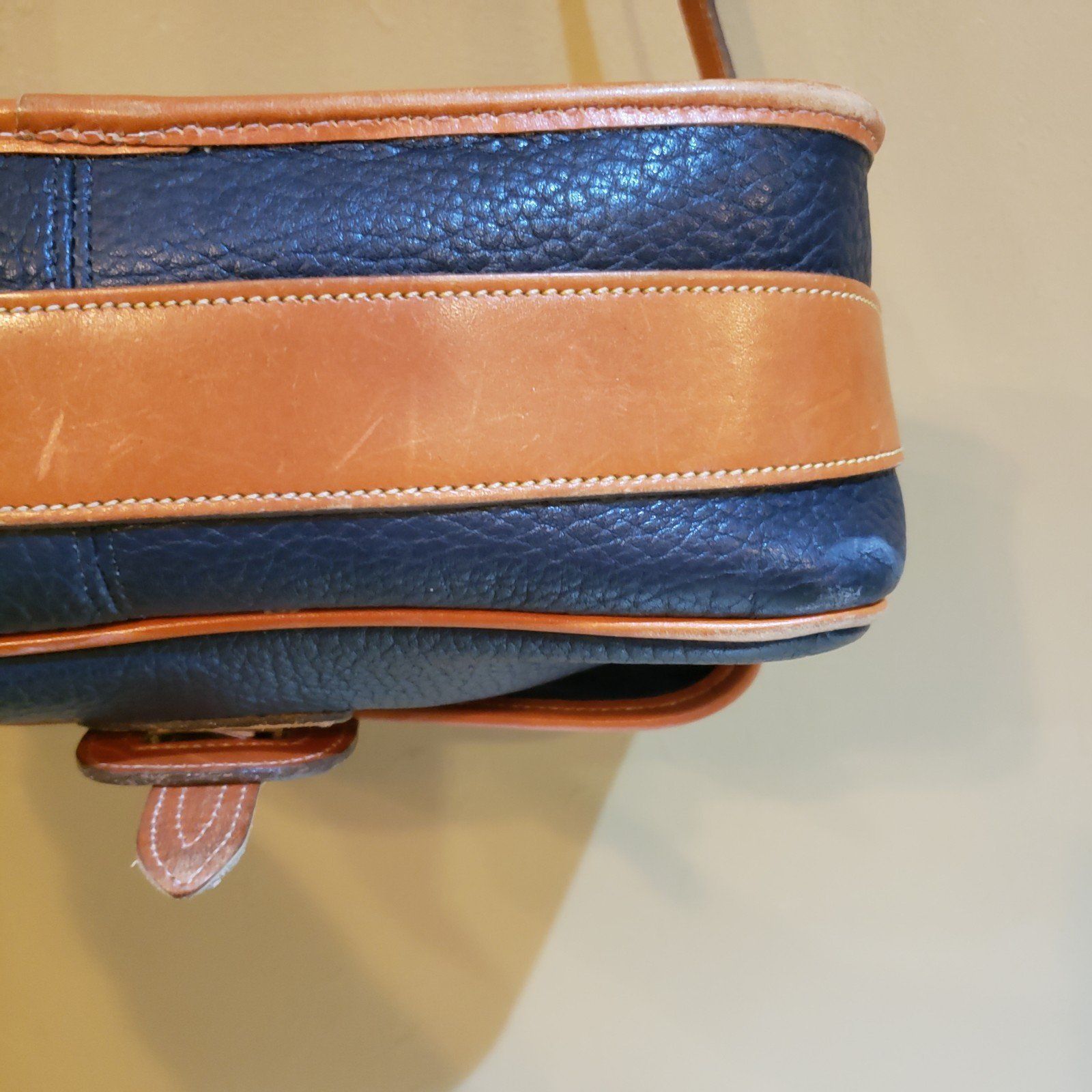Dooney & Bourke Vintage Academia Navy Dooney & Bourke Leather Crossbody Bag Size ONE SIZE - 5 Thumbnail