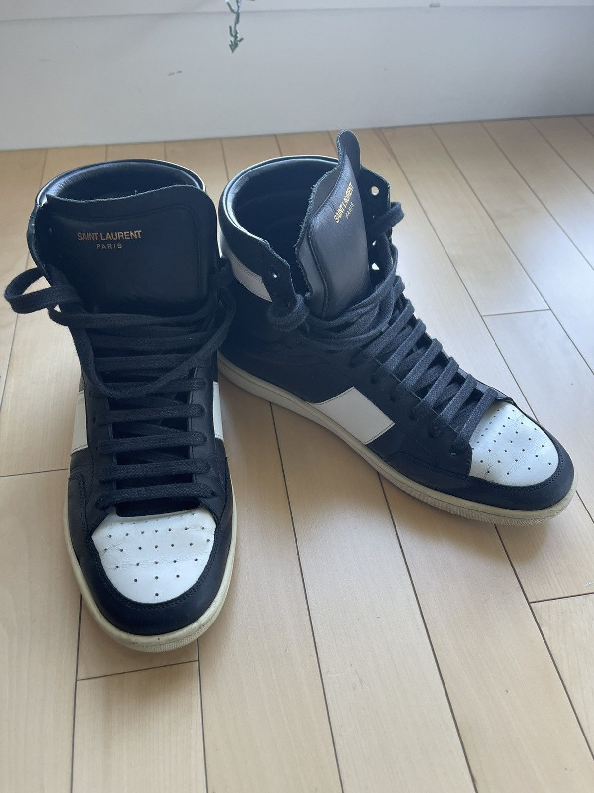 Saint Laurent Paris Classic Saint Laurent high top 10H sneaker Size US 8 / EU 41 - 1 Thumbnail