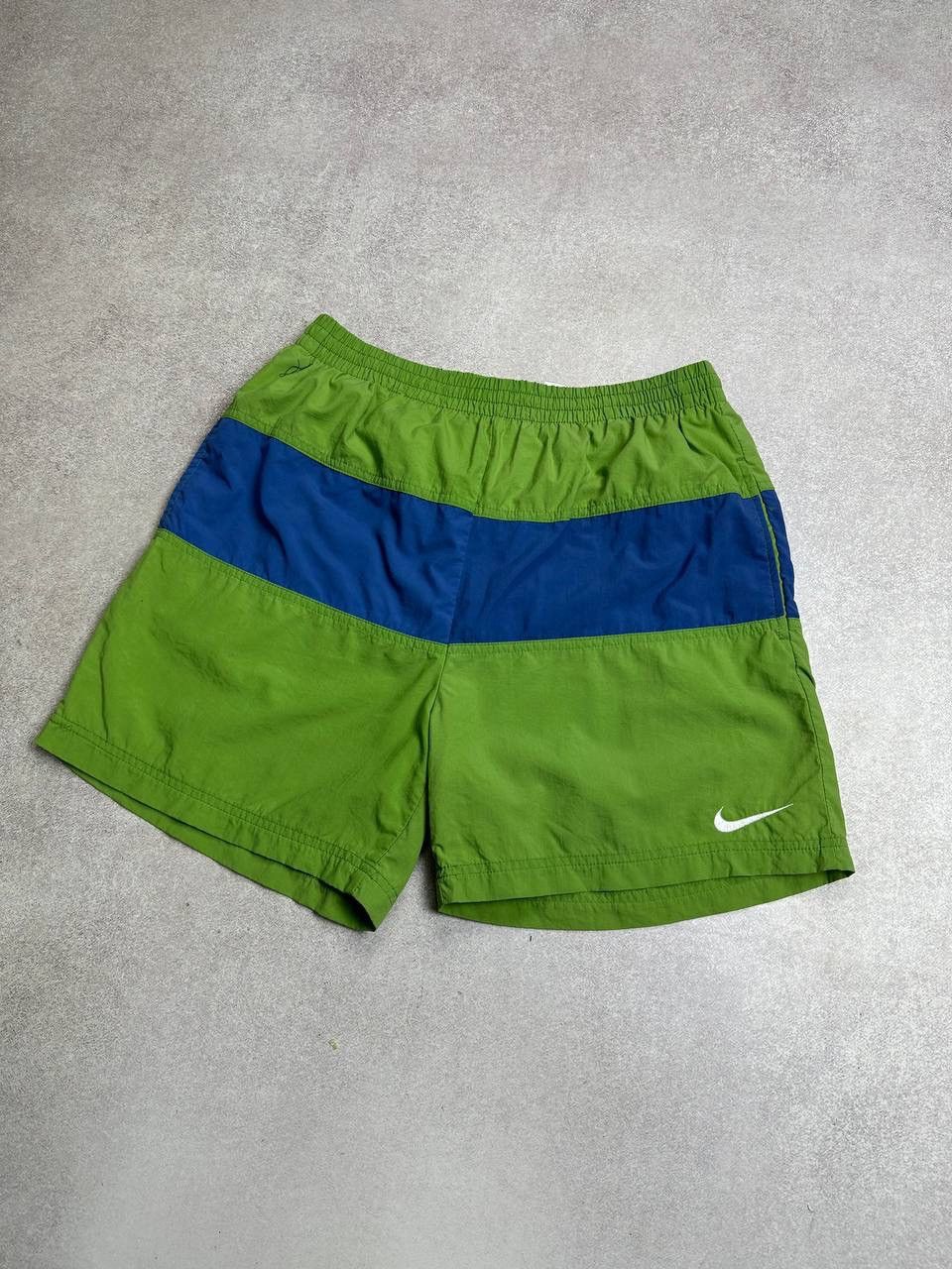 Nike Vintage Nike Big Swoosh Retro Nylon Shorts Y2K M Size US 32 / EU 48 - 4 Thumbnail