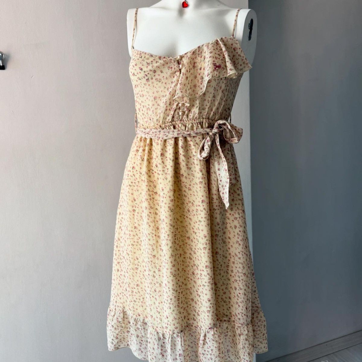 Vintage Guess dress Size M / US 6-8 / IT 42-44 - 4 Thumbnail