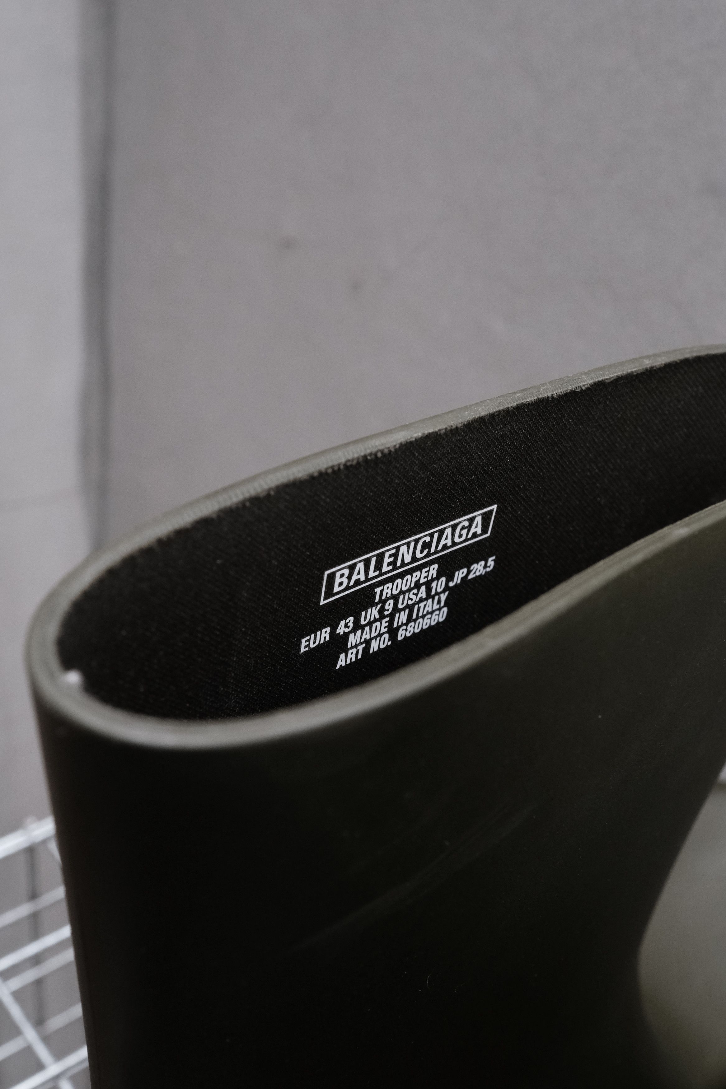 Balenciaga BALENCIAGA Trooper Rubber Bootie Size US 10 / EU 43 - 4 Thumbnail