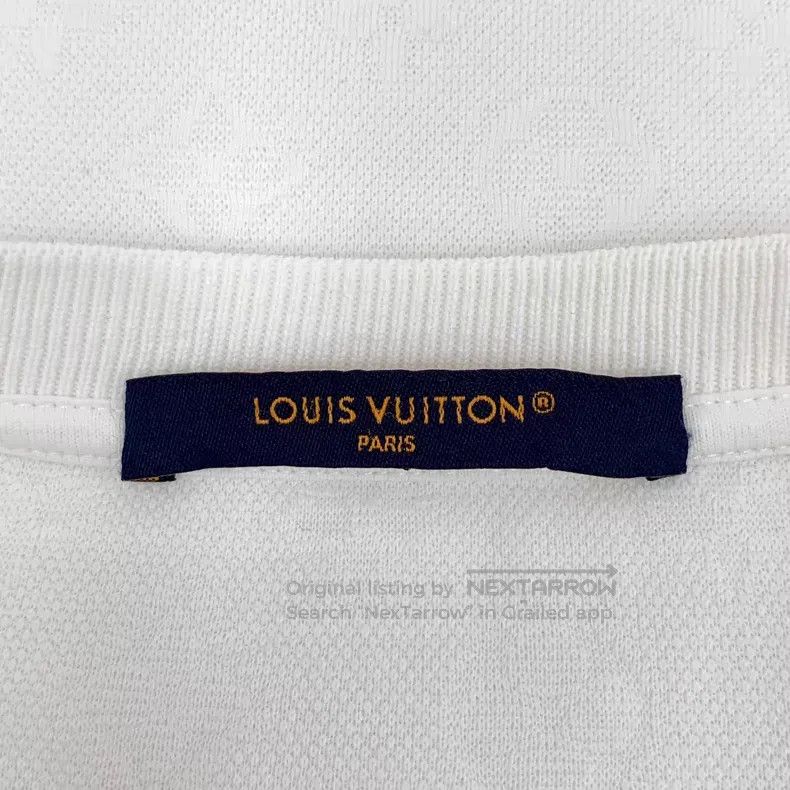 Louis Vuitton Louis Vuitton 23 white logo dark print cotton crewneck sho Size US S / EU 44-46 / 1 - 5 Thumbnail
