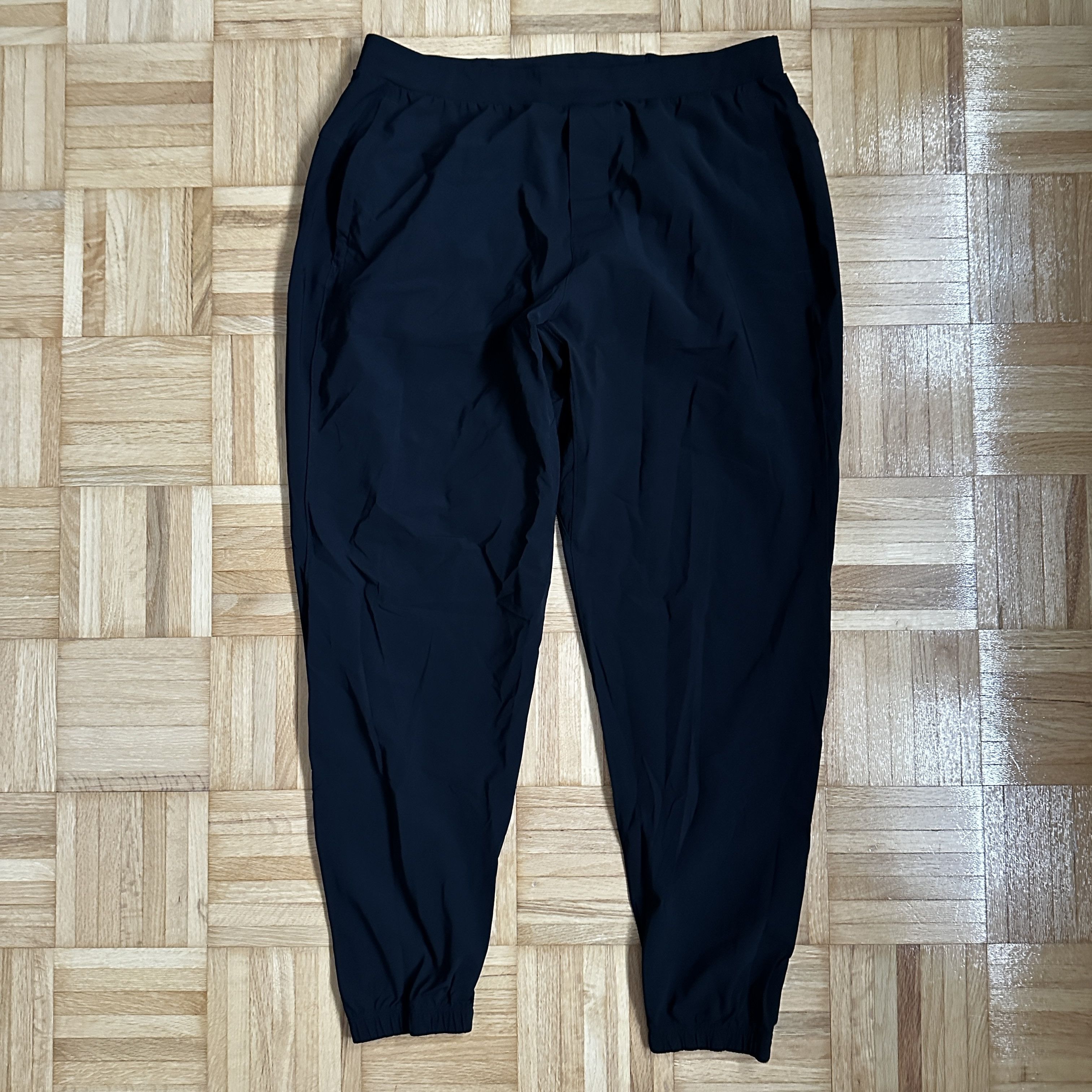 Lululemon Lululemon License to Train Jogger Regular Black XL Size US 38 / EU 54 - 1 Thumbnail