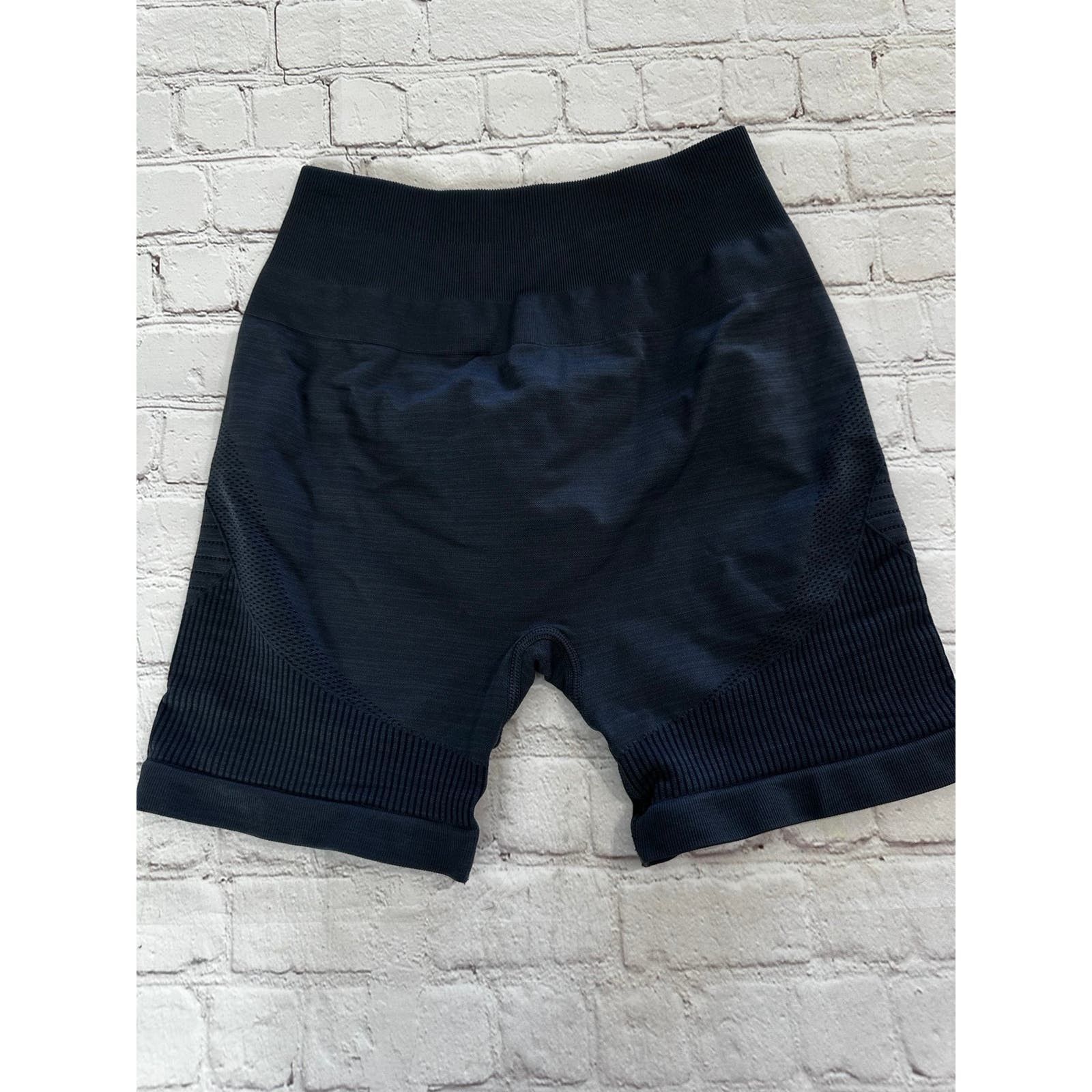 Other Alphalete shorts size small Size 27" / US 4 / IT 40 - 2 Thumbnail