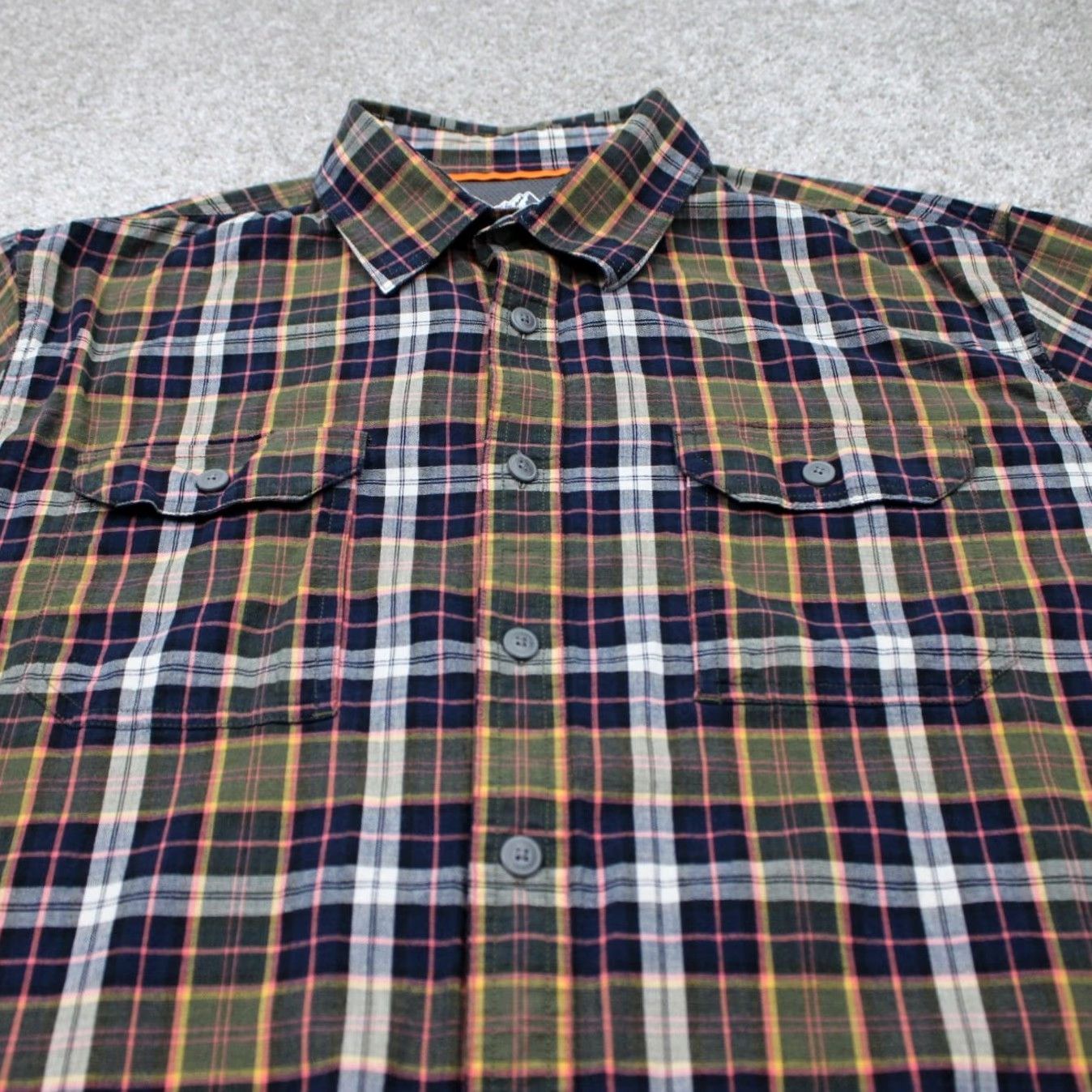 Croft & Barrow Croft & Barrow Quick Dry Shirt Mens Large Red/Blue/White Cotton Stretch S/S Button-Up Casual Travel Modern Graphic Print Size US L / EU 52-54 / 3 - 4 Thumbnail