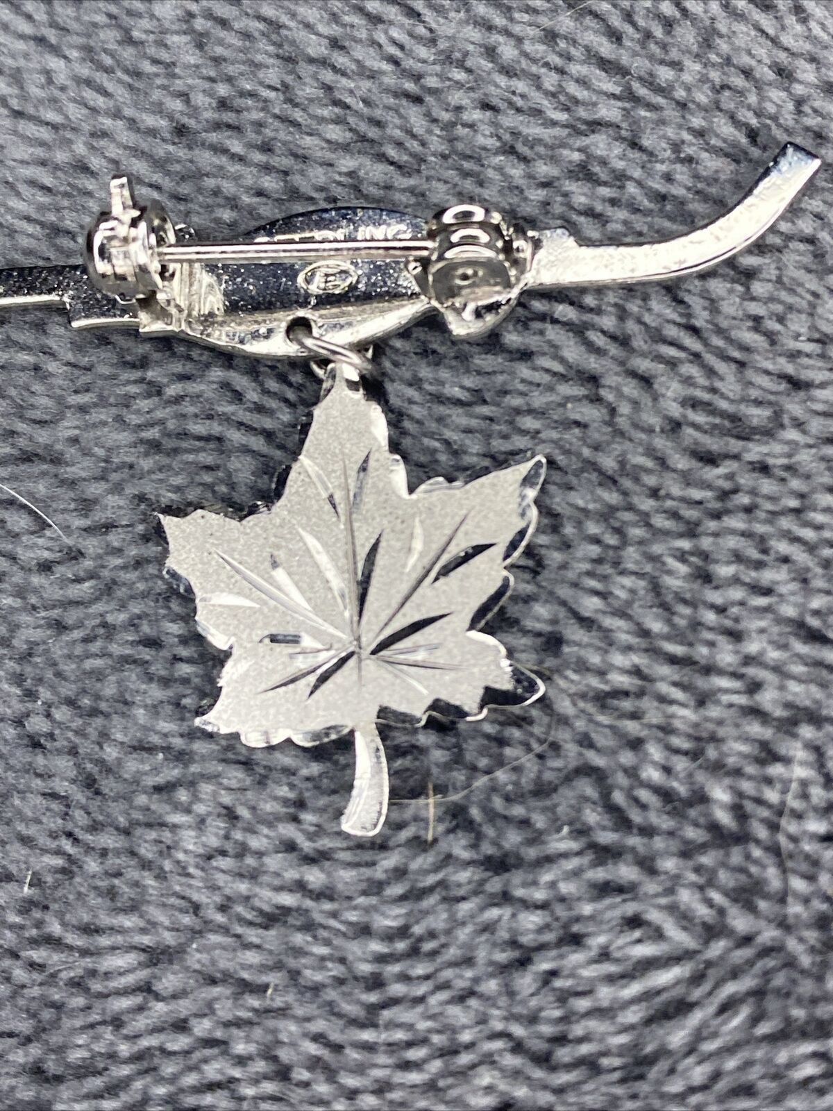 Other STERLING SILVER 925 DANGLE MAPLE LEAF CANADA PIN BROOCH Size ONE SIZE - 5 Thumbnail