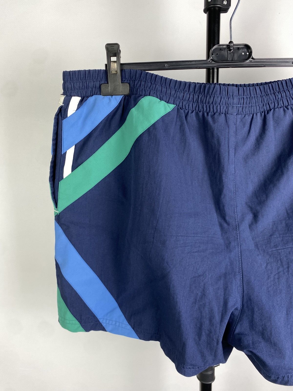 Adidas × Vintage Vintage 90s Adidas Logo Embroidered Men’s L Size Shorts Size US 36 / EU 52 - 7 Thumbnail