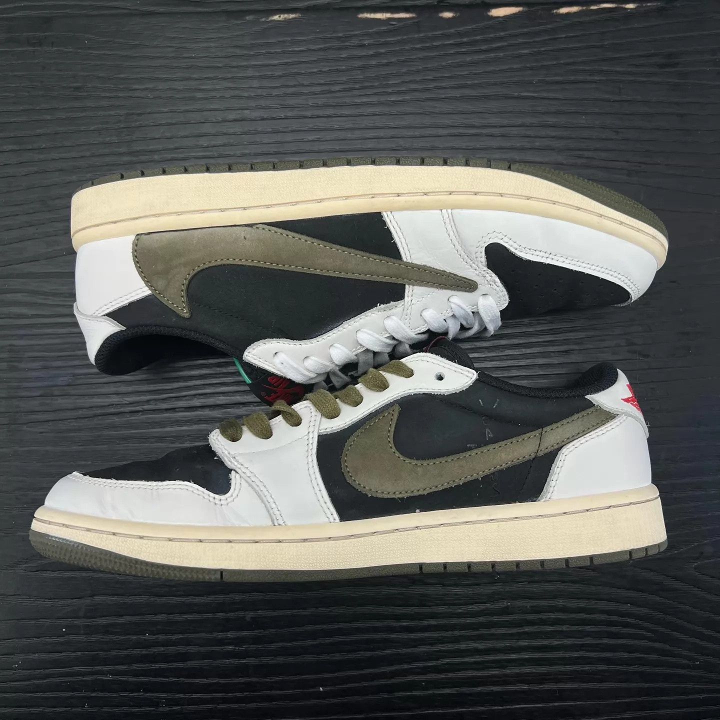 Travis Scott Travis Scott x AJ1 Low Olive Barbed 5.0 42.5 New Size US 10.5 / EU 43-44 - 3 Thumbnail