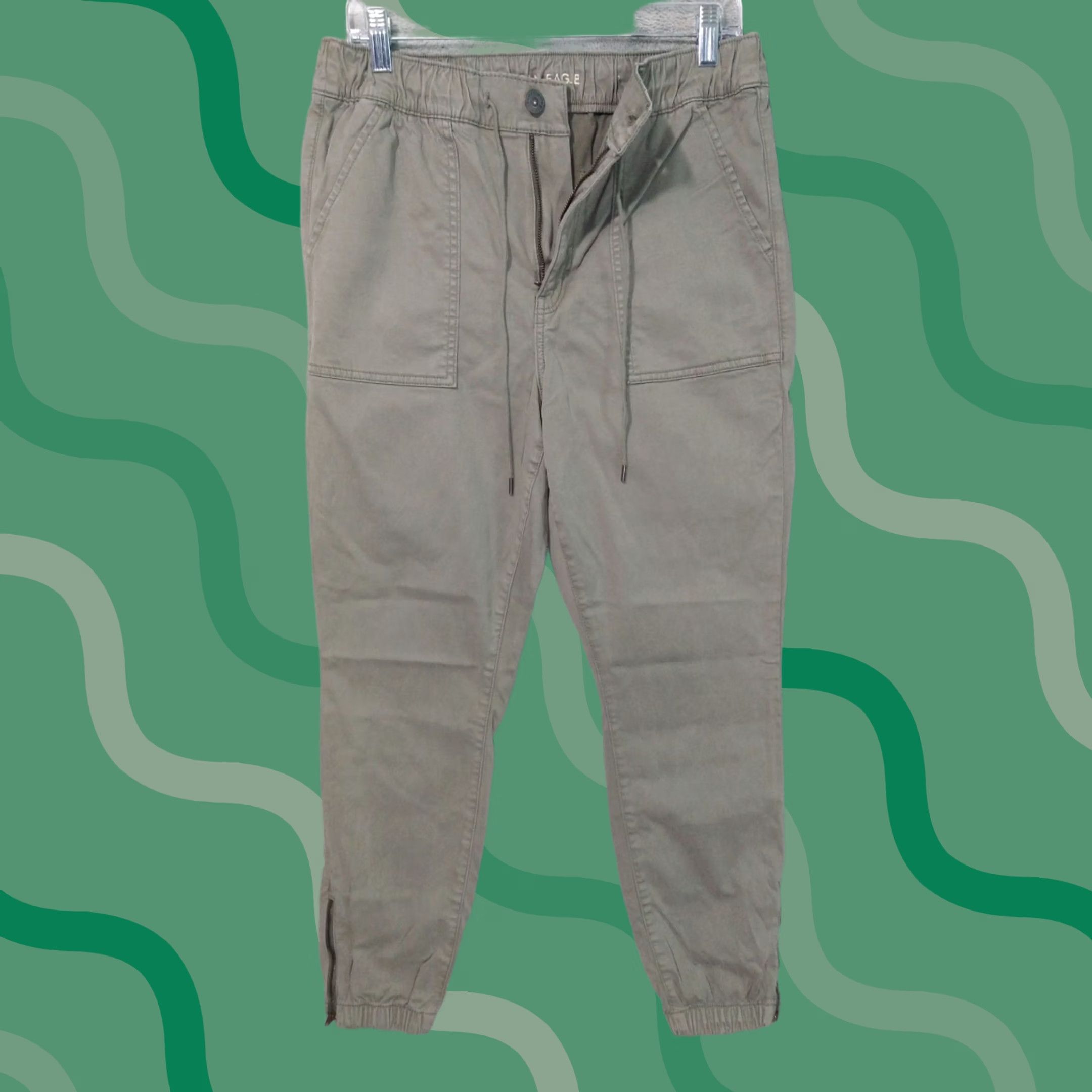 American Eagle Outfitters American Eagle Outfitters Pants Womens 14 Green Super Stretch Joggers Casual Outdoor Regular Slim Tapered Rise High 27.5 In Inseam 27.5 in Boys? Size 36" / US 14 / IT 50 - 1 Thumbnail