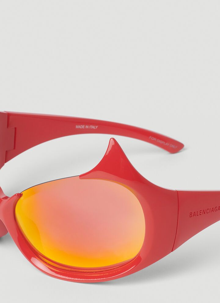 Balenciaga o1mt1gz0924 Size: OS / Gotham Cat Sunglasses in Red Size ONE SIZE - 5 Thumbnail