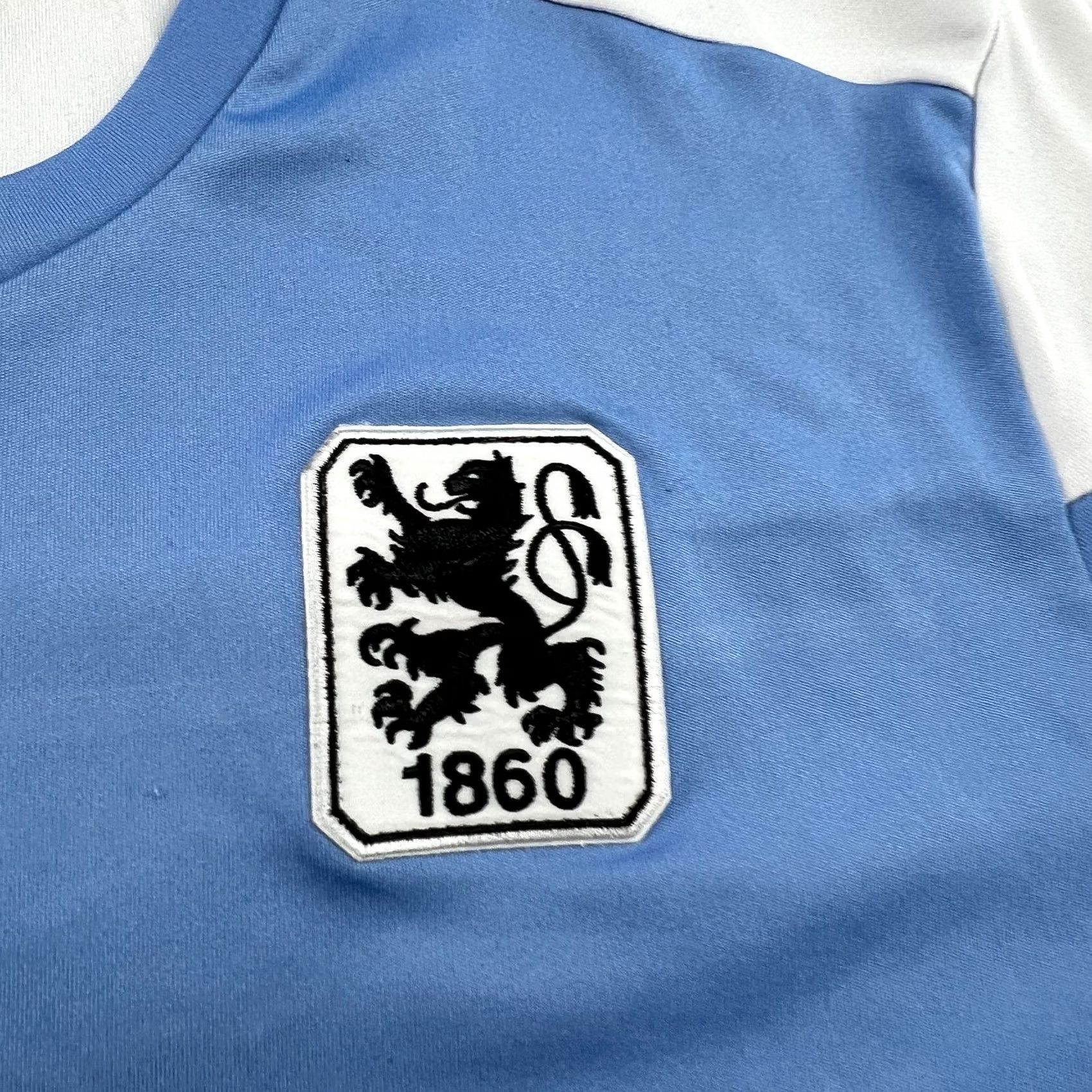 Macron TSV 1860 München 2018 2019 Training Mens Football Jersey XL Macron Soccer Shirt Jersey Short Sleeve Blue Polyester Size US XL / EU 56 / 4 - 5 Thumbnail