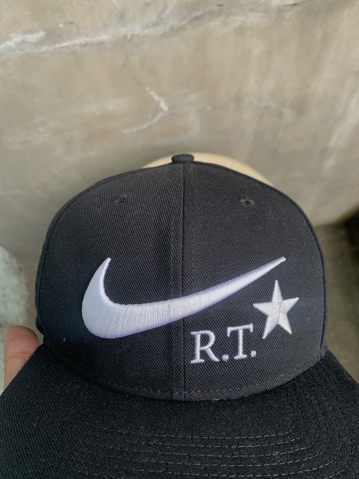 Nike × Riccardo Tisci Logo Snapback Size ONE SIZE - 7 Thumbnail