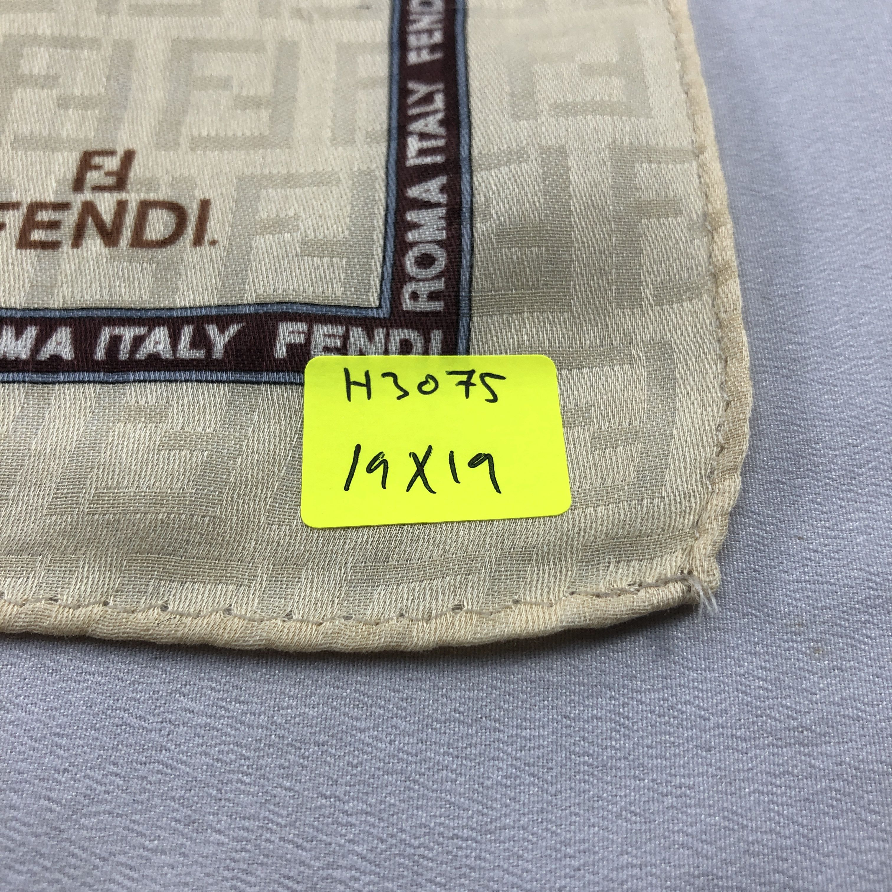 Japanese Brand Fendi Handkerchief Neckerchief Bandana H3075 Size ONE SIZE - 8 Thumbnail
