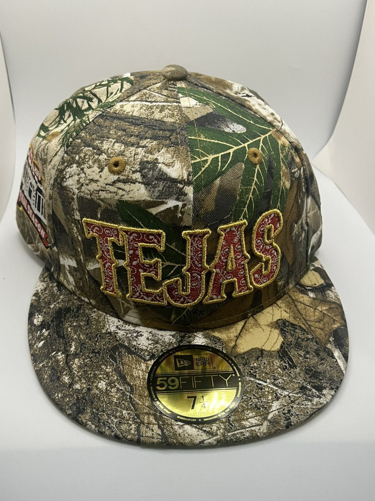New Era Size 7 1/4 Texas Rangers LA MOTOSIERRA DE TEJAS Real Tree Size ONE SIZE - 2 Thumbnail