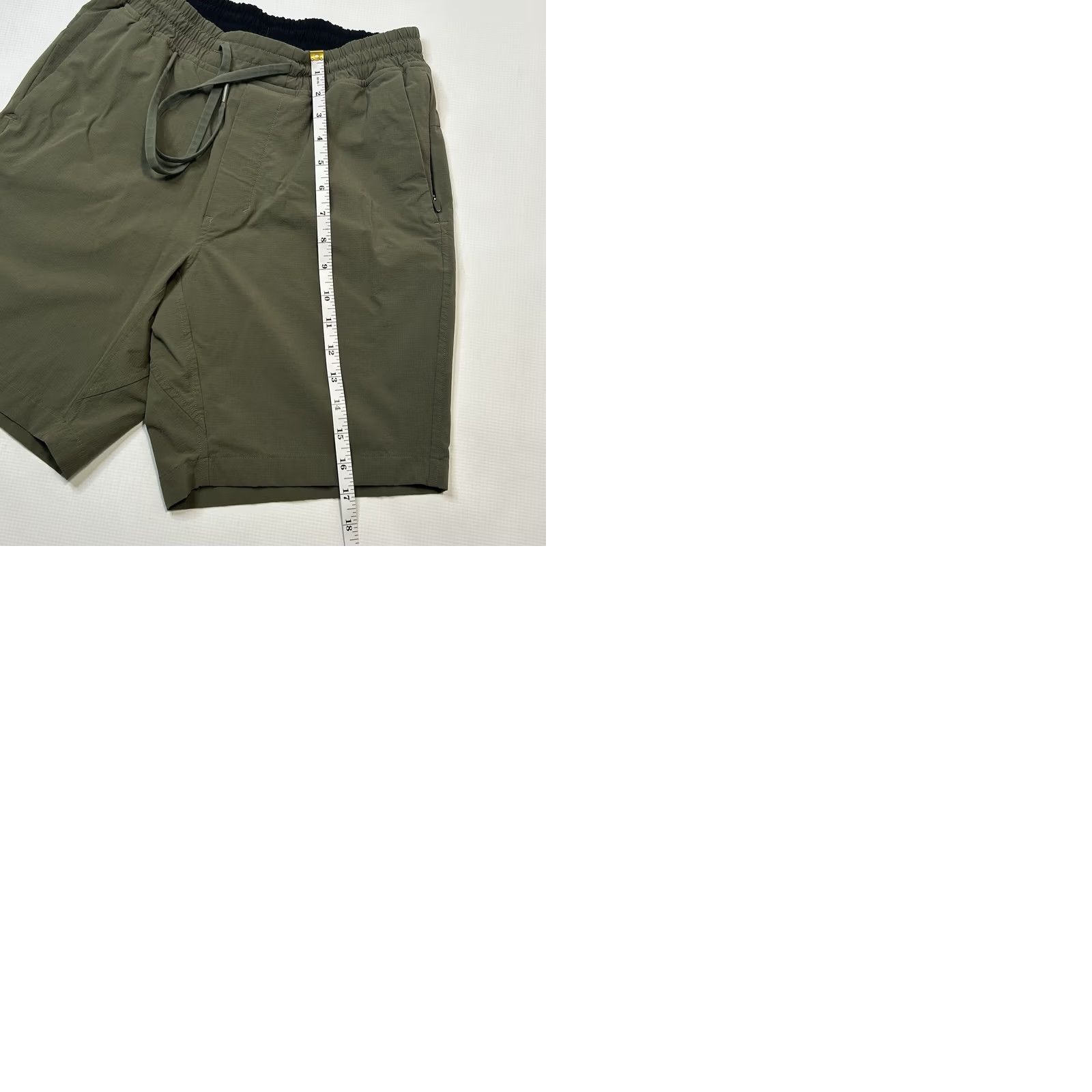 Lululemon Lululemon Top Mens S Green Men Bowline Short Stretch Ripstop Size Sage Size US 29 - 9 Thumbnail