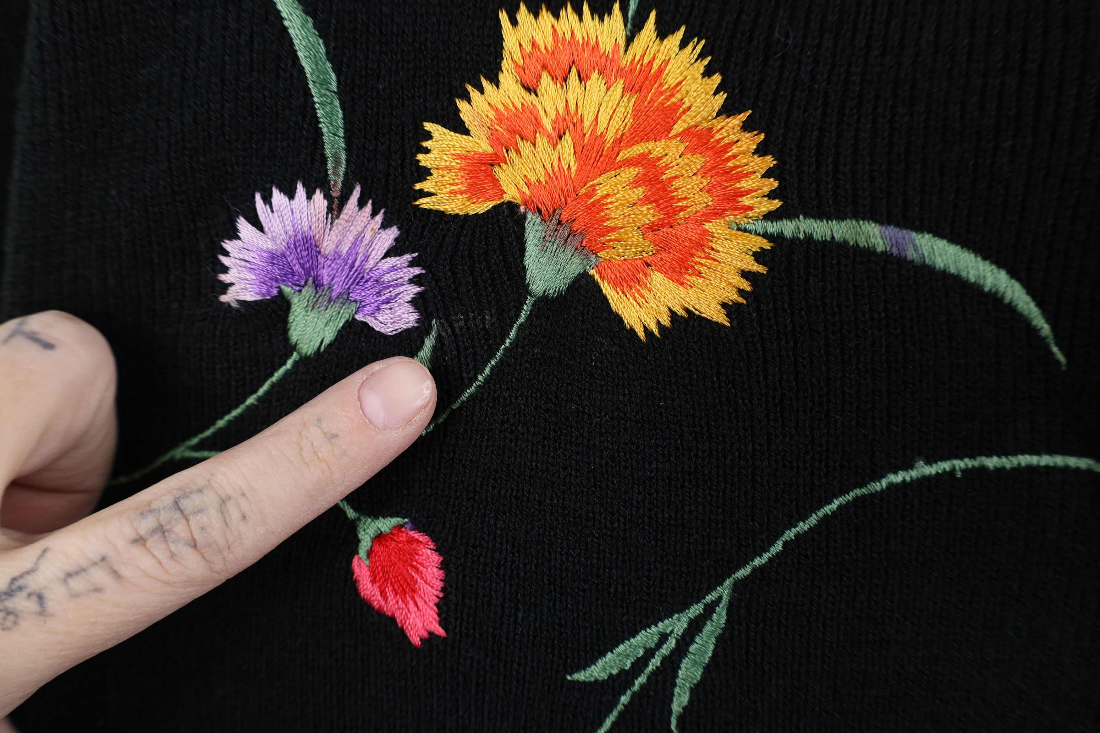 Vintage Vintage 70s Streetwear Flower Knit Cardigan Sweater Size S / US 4 / IT 40 - 5 Thumbnail