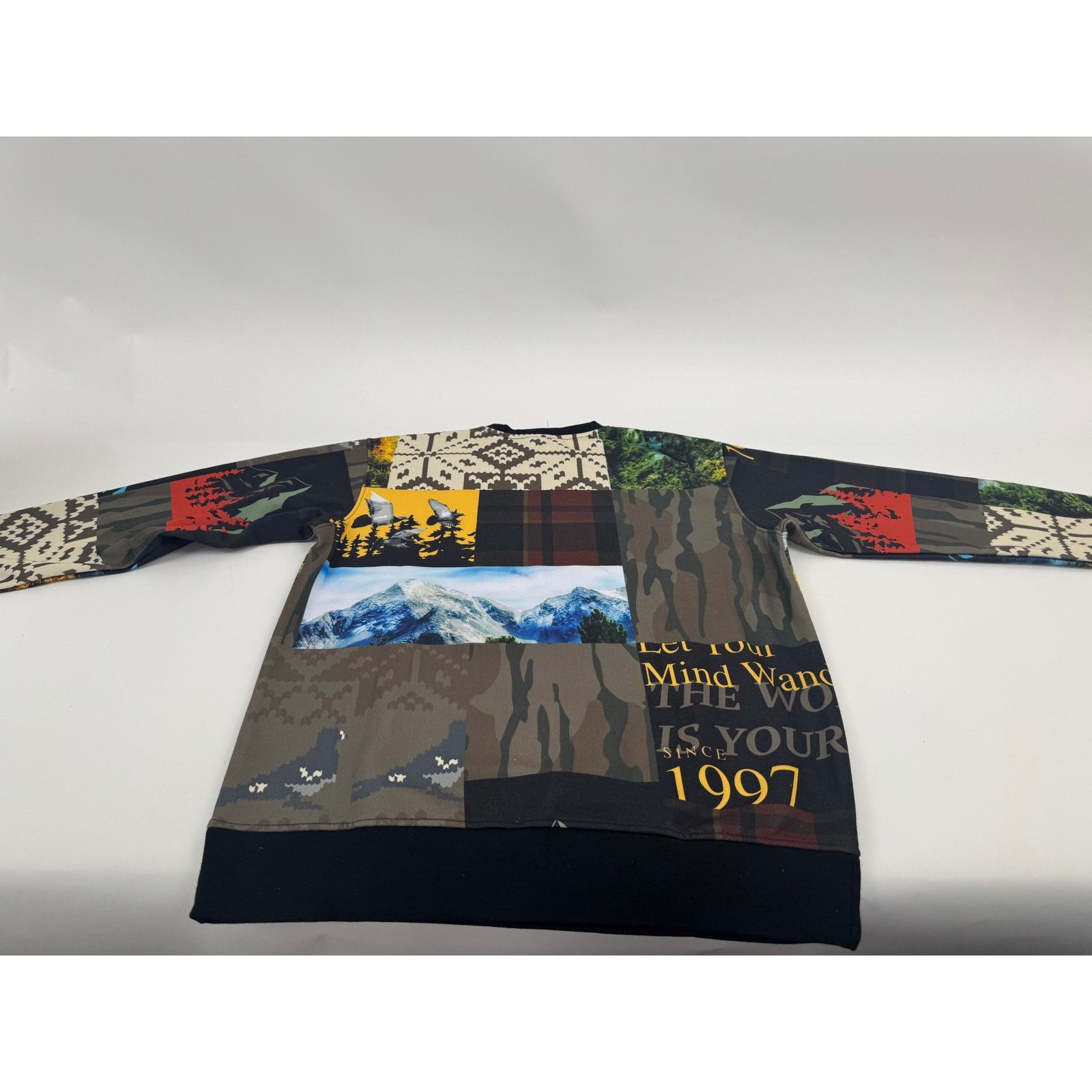 Other Jeff Staple NWT Long Sleeve All Over Print Sweatshirt Size L Size US L / EU 52-54 / 3 - 8 Thumbnail