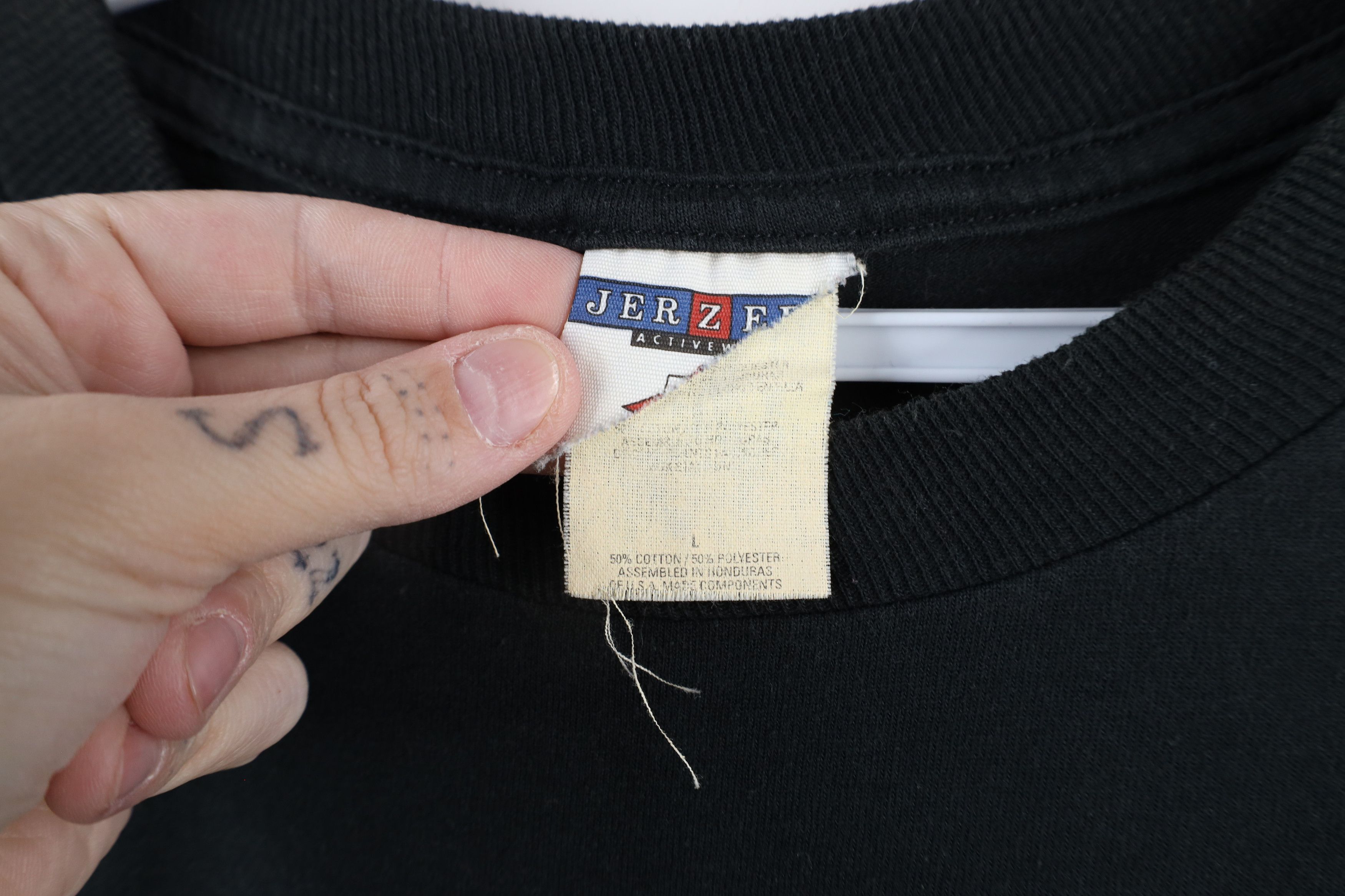 Vintage Vintage 90s Streetwear Blank Heavyweight T-Shirt Black Size US L / EU 52-54 / 3 - 6 Thumbnail
