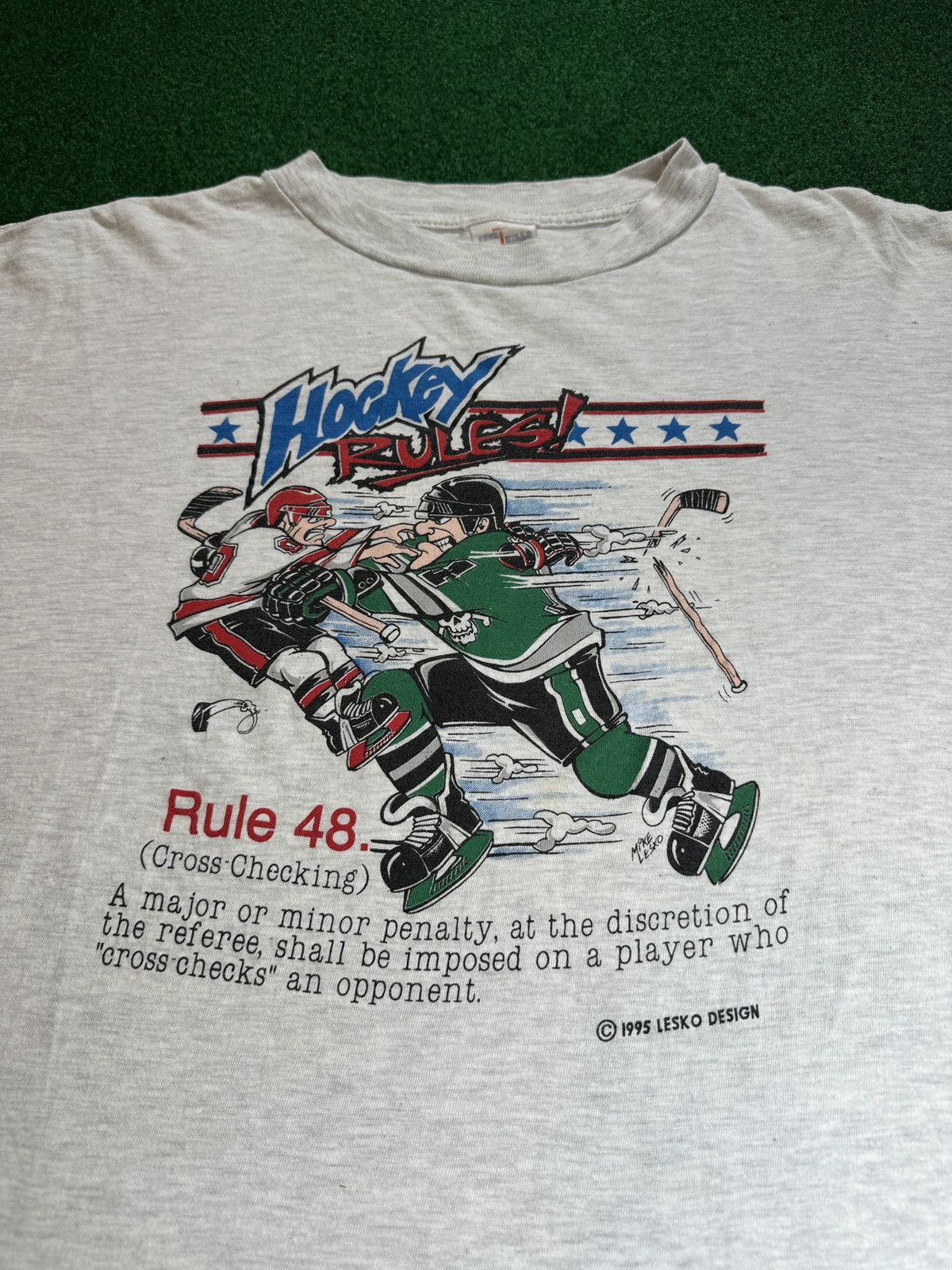 Vintage Vintage 90s Hockey Rules Caricature Cross Checking T Shirt Size US XL / EU 56 / 4 - 2 Thumbnail