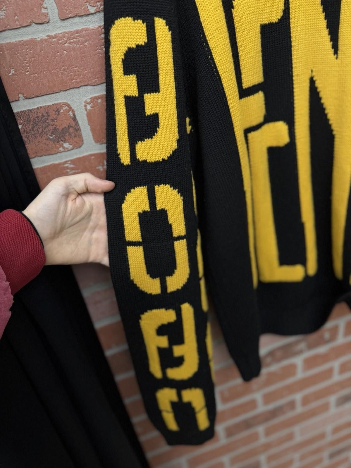 Fendi Men's Fendi Brown, Black & Yellow Sweater Size 52 Knit $1k Size US L / EU 52-54 / 3 - 7 Thumbnail