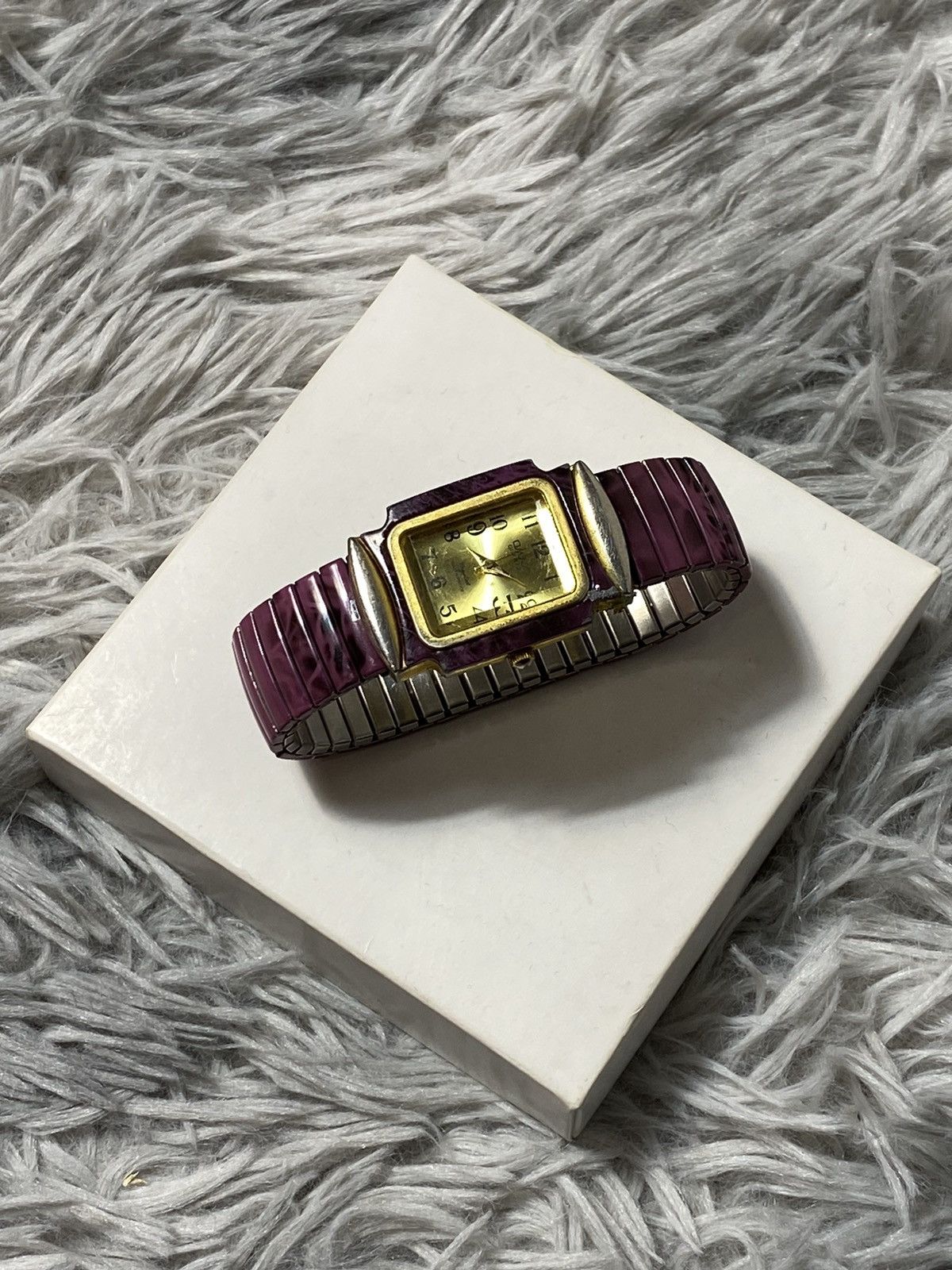 Japanese Brand Purple Retro Quartz Watch | Japanese Brand Size ONE SIZE - 6 Thumbnail