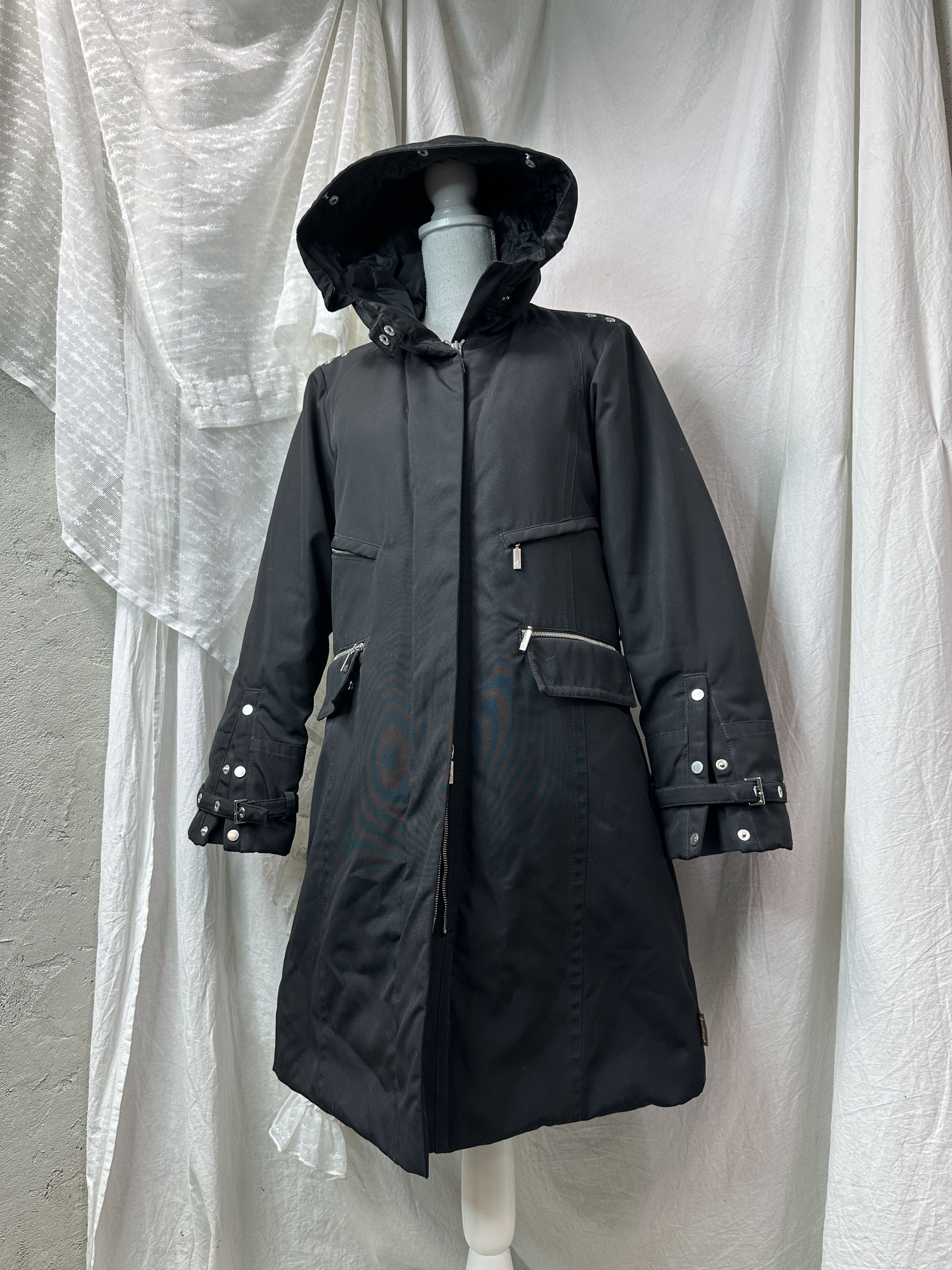 Moncler Vintage Outdoor Women's Moncler Down Coat Y2K Size M / US 6-8 / IT 42-44 - 1 Thumbnail