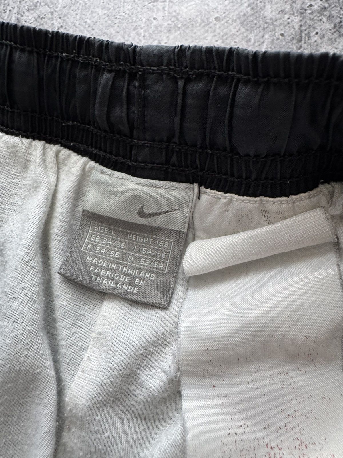 Nike Nike Vintage Nylon Trackpants Joggers Y2K Drill pants Size L Size US 34 / EU 50 - 10 Thumbnail