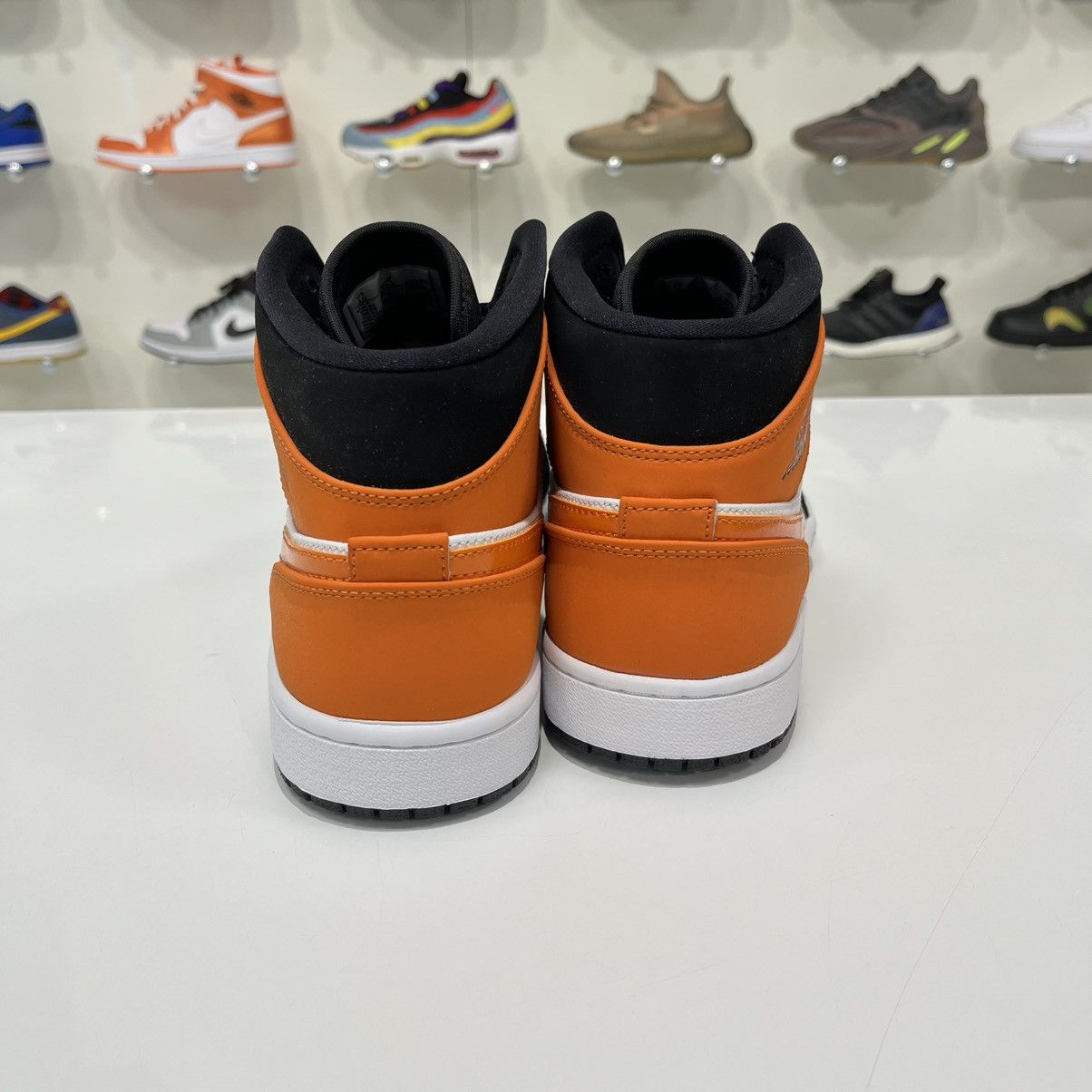 Nike Air Jordan 1 Mid Shattered Backboard Size US 10 / EU 43 - 4 Thumbnail